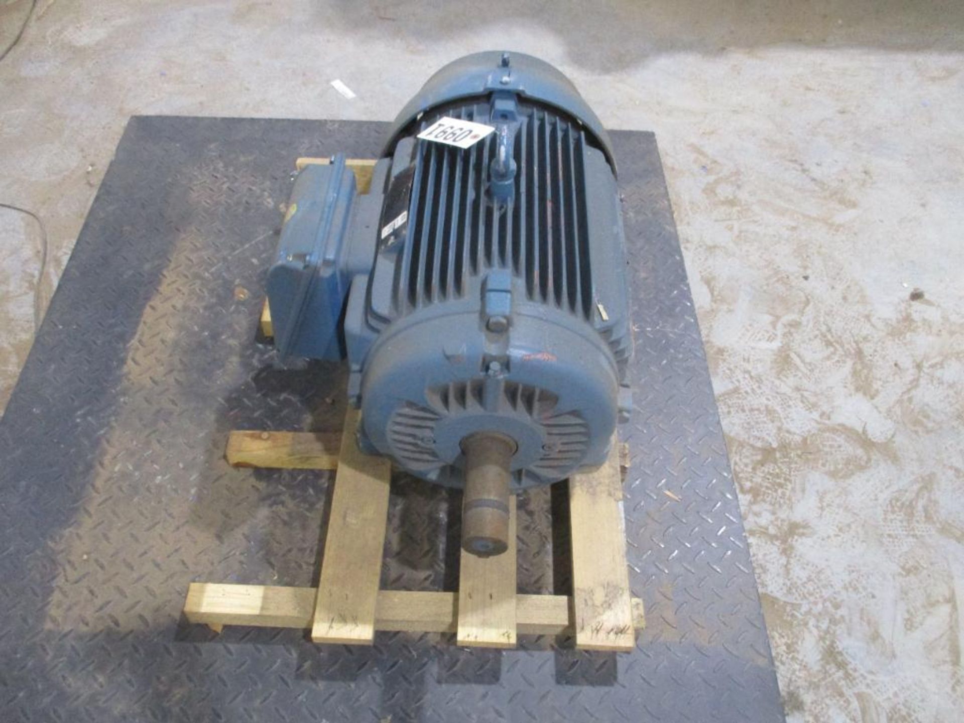 WEG 3 PHASE 40HP 1770RPM 324/6T FRAME A/C MOTOR P/N 11723922, 571# lbs (There will be a $40 Rigging/ - Image 2 of 5