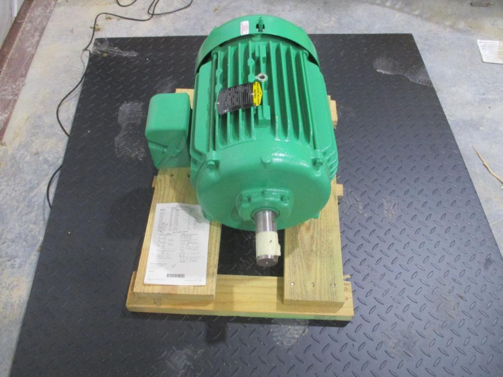 BALDOR 3 PHASE 20HP 3520RPM 256T FRAME A/C MOTOR P/N 1208027540-000010, 245# lbs (There will be a $4 - Image 2 of 6