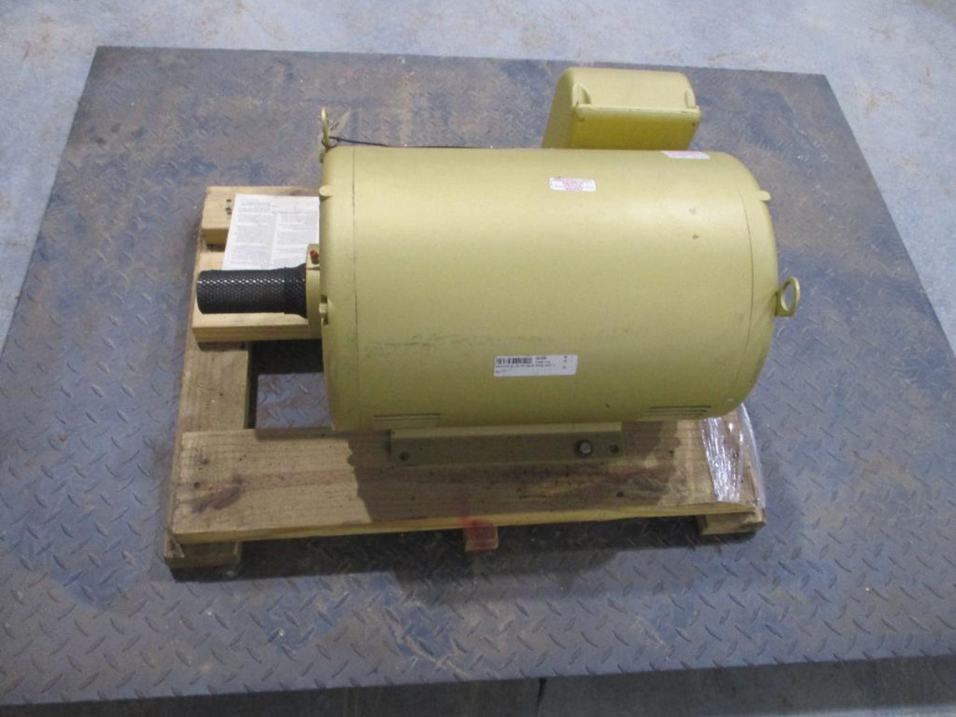 BALDOR 3 PHASE 30HP 1775RPM 286T FRAME A/C MOTOR P/N EM2535T, 360# lbs (There will be a $40 Rigging/ - Image 3 of 5