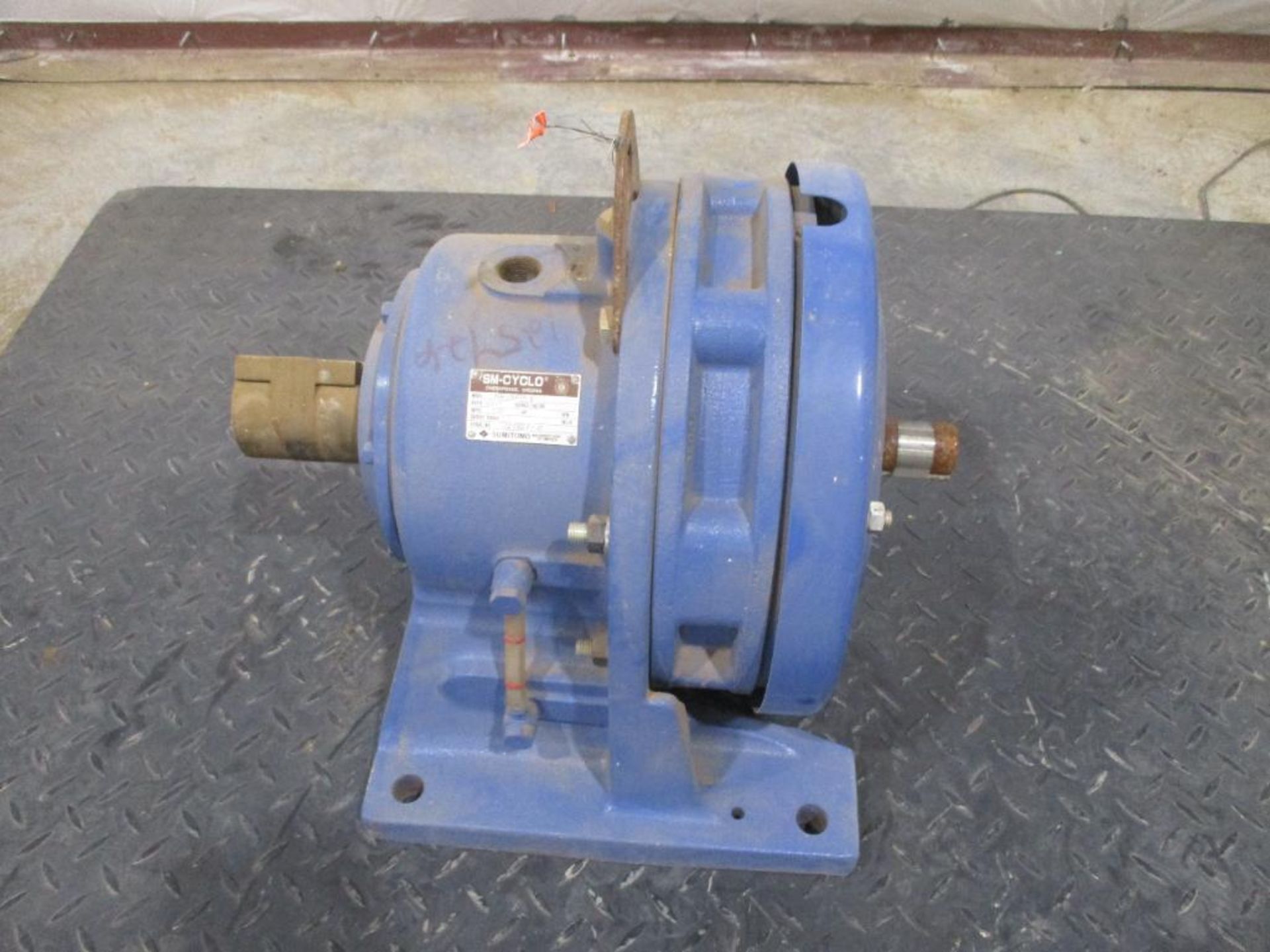 SUMITOMO 43:1 RATIO REDUCER P/N CHH-6175Y, 268# lbs (There will be a $40 Rigging/Prep fee added to t
