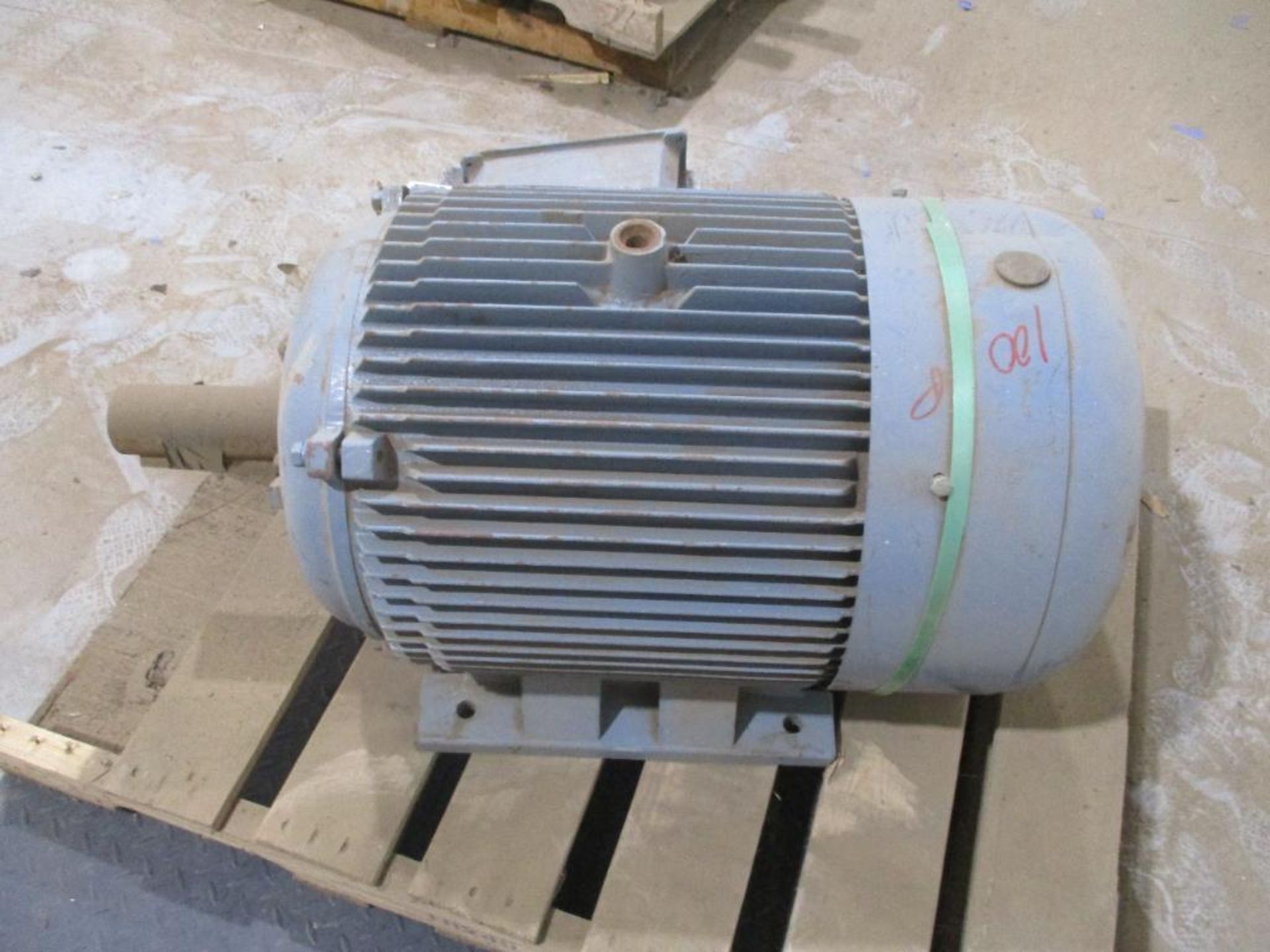 TECO AMERICAN 3 PHASE 100HP 1775RPM 405T FRAME A/C MOTOR P/N 5030015, 1057# lbs (There will be a $40 - Image 3 of 5