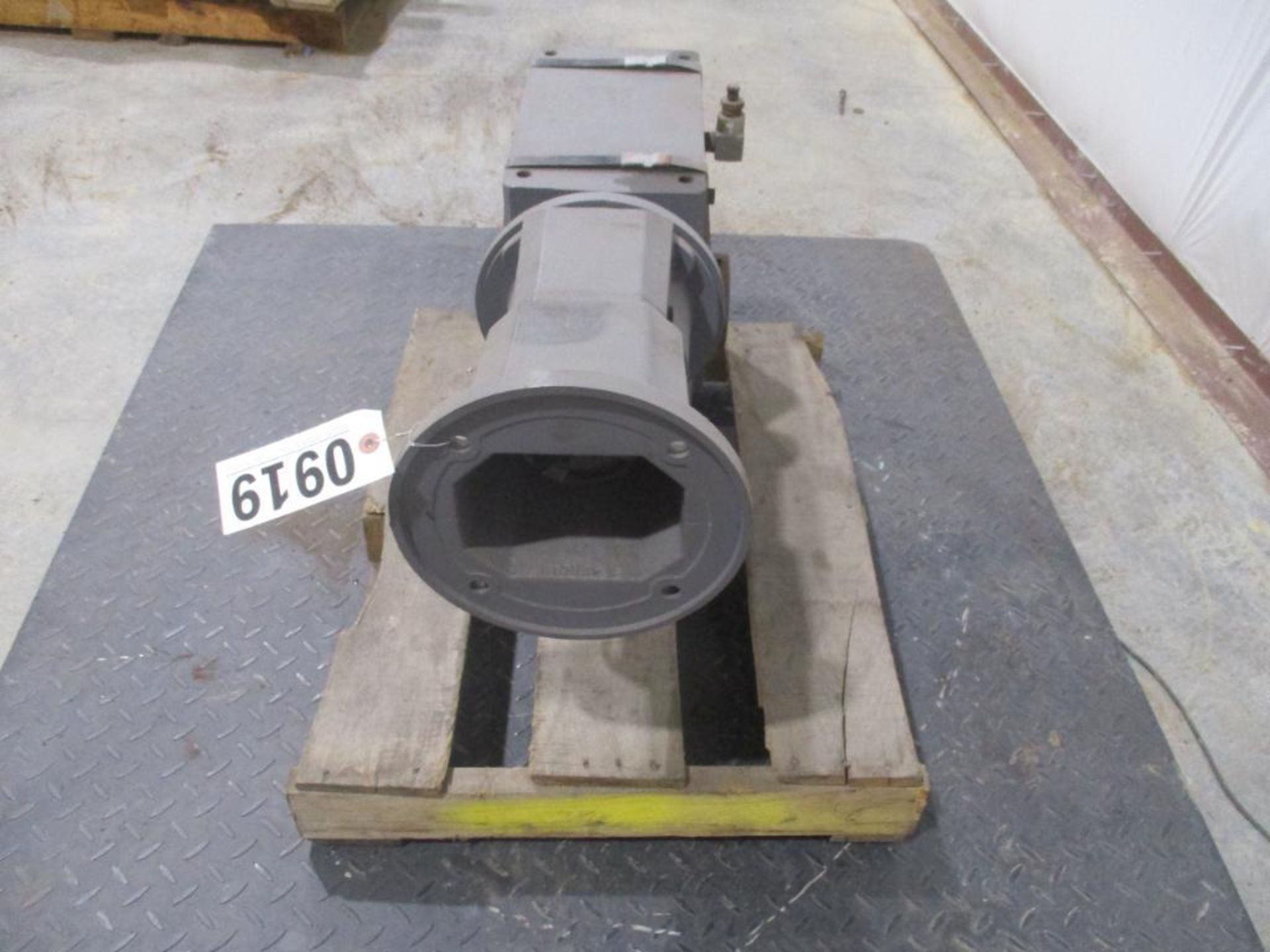 FALK 150:1 RATIO REDUCER P/N 1525WBHQF1A, 242# lbs (There will be a $40 Rigging/Prep fee added to th - Image 2 of 6
