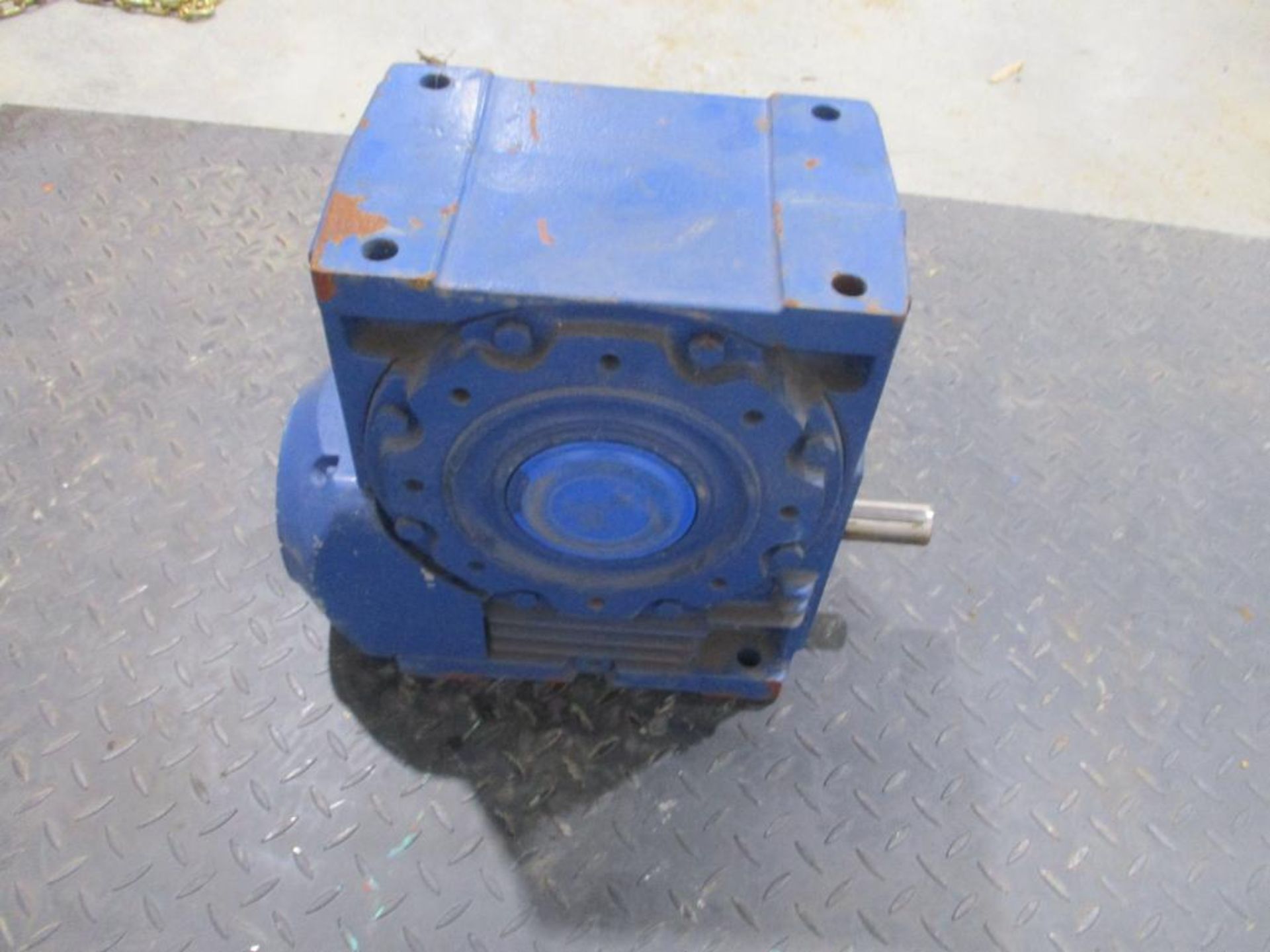 ROSSI MOTORIDUTTORI 16 RATIO REDUCER P/N RV125U02A, 163# lbs (There will be a $40 Rigging/Prep fee a - Image 3 of 5
