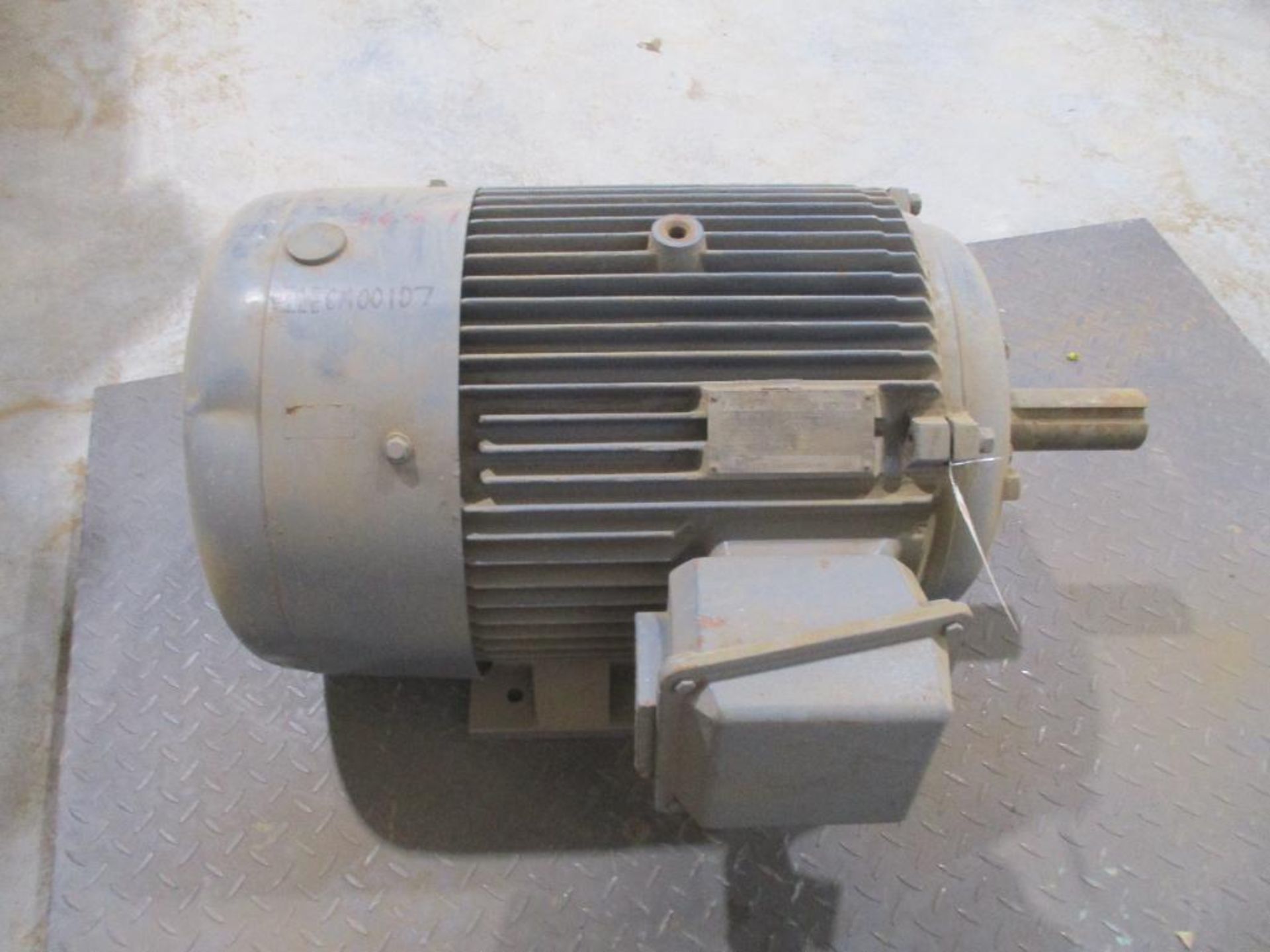 TECO AMERICAN 3 PHASE 50HP 1175RPM 465T FRAME A/C MOTOR P/N 2030002, 727# lbs (There will be a $40 R