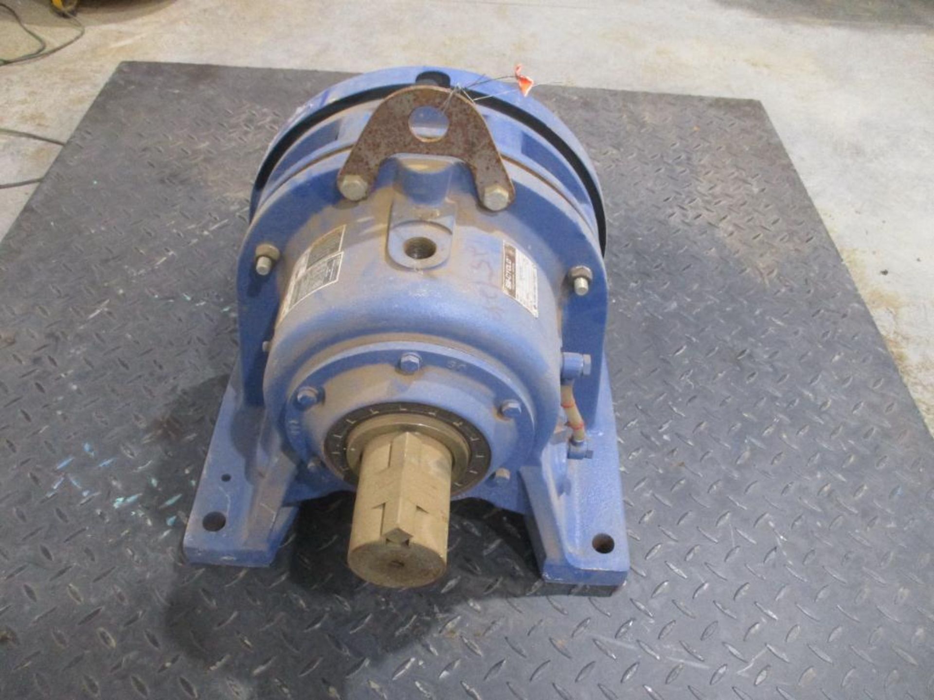 SUMITOMO 43:1 RATIO REDUCER P/N CHH-6175Y, 268# lbs (There will be a $40 Rigging/Prep fee added to t - Bild 2 aus 5