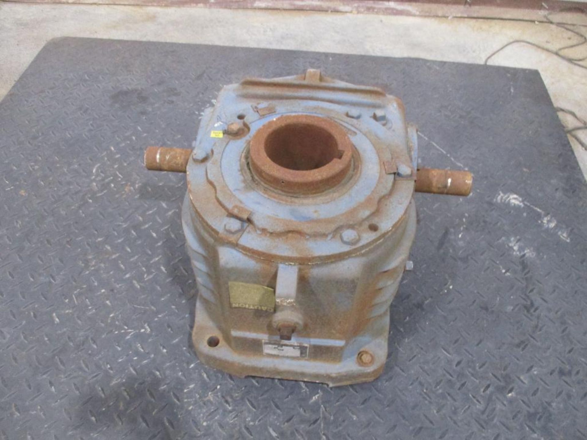 CONE DRIVE 30 RATIO REDUCER P/N SHV60B201Y0A, 404# lbs (There will be a $40 Rigging/Prep fee added t