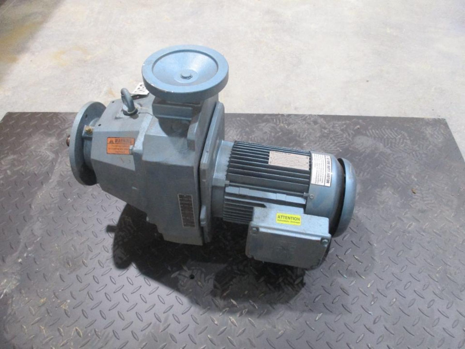 SEW-EURODRIVE 5HP 1680:395-1980RPM GEARMOTOR P/N DF35BDT100L4C-KS, 168# lbs (There will be a $40 Rig - Image 4 of 5