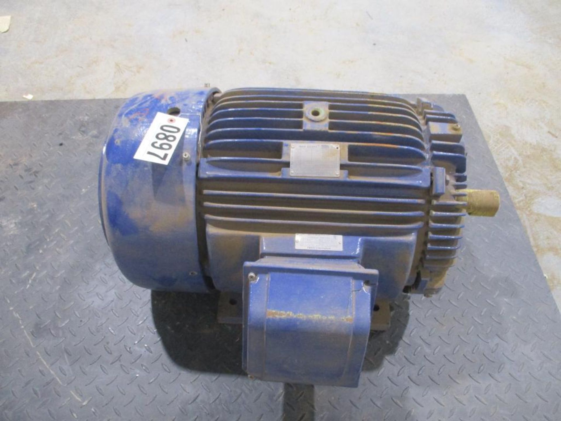WESTINGHOUSE 3 PHASE 50HP 3550RPM 326TS FRAME A/C MOTOR P/N HB0502, 692# lbs (There will be a $40 Ri