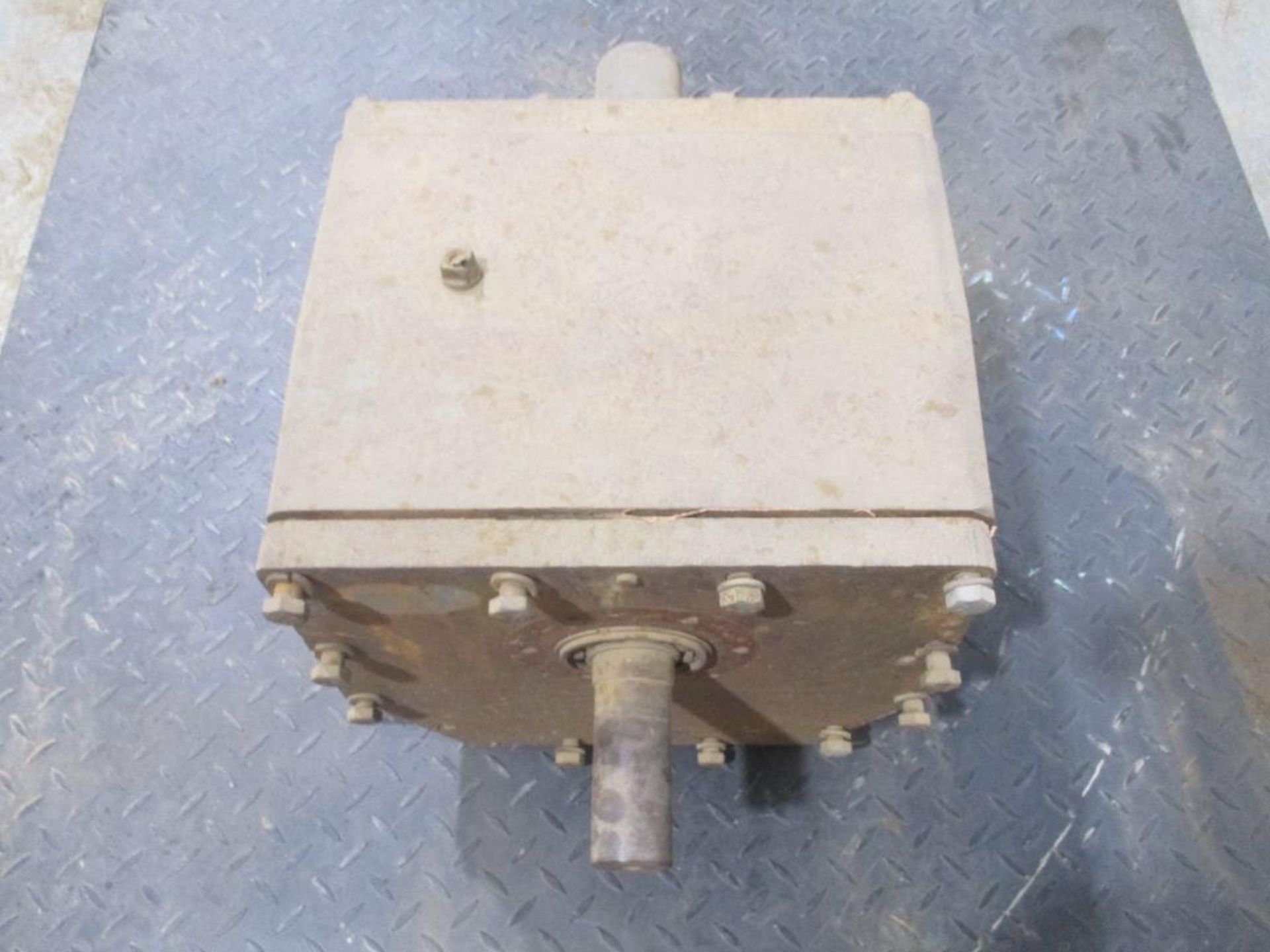 FALK 30.69 RATIO REDUCER P/N 1050F2A, 297# lbs (There will be a $40 Rigging/Prep fee added to the in - Image 2 of 5