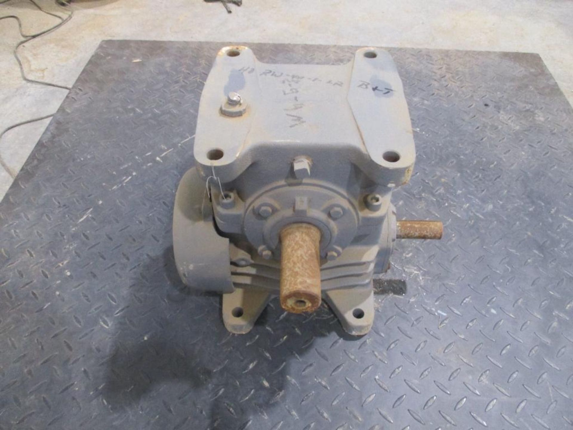 MORSE 40.0 RATIO REDUCER P/N 40CRW401-LRB&T, 119# lbs (There will be a $40 Rigging/Prep fee added to - Image 4 of 5
