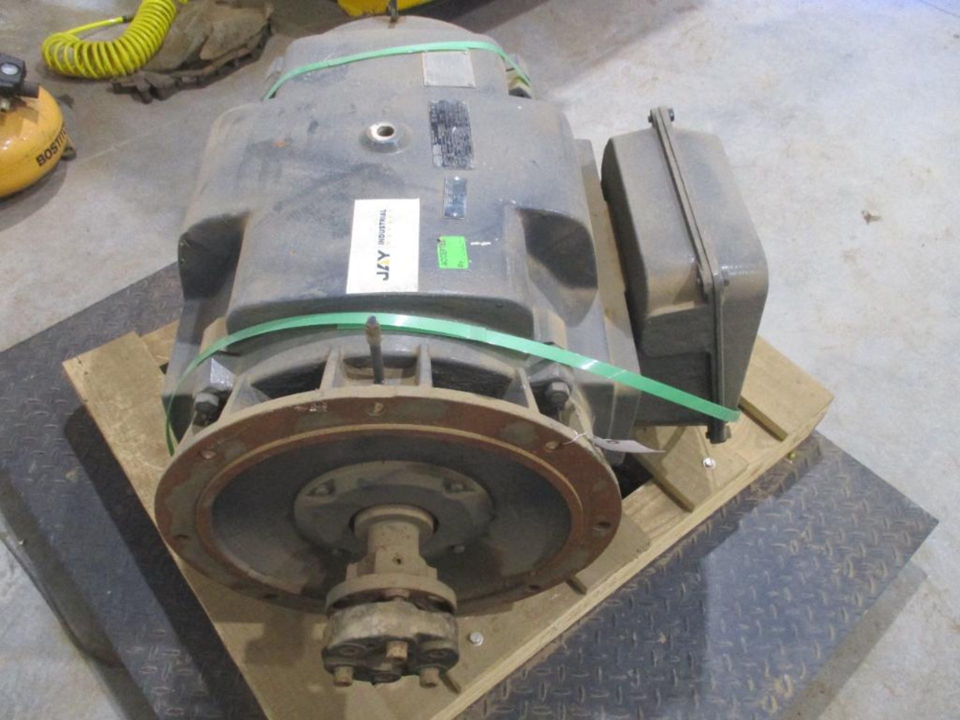 WEG 3 PHASE 150HP 1785RPM 444/5TSC FRAME A/C MOTOR P/N 150180T3C444TS, 1520# lbs (There will be a $4 - Image 3 of 5