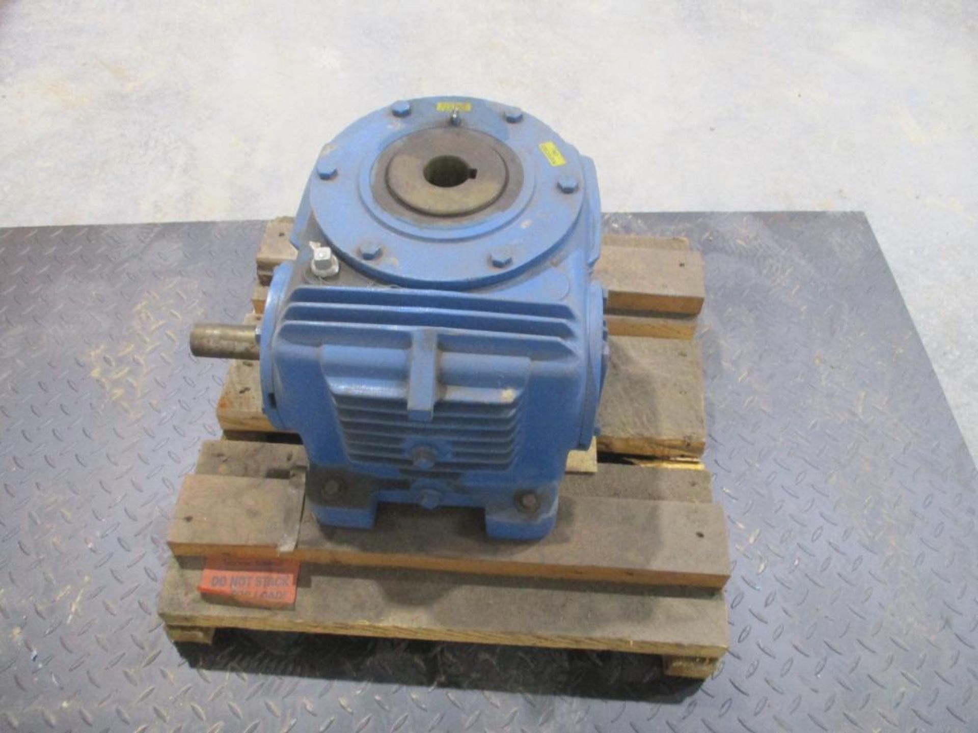 TEXTON 4-1 RATIO REDUCER P/N SHV50A830-8B , 331# lbs (There will be a $40 Rigging/Prep fee added to - Image 3 of 5