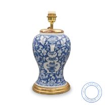 A CHINESE BLUE AND WHITE PORCELAIN ‘PRECIOUS OBJECTS’ YEN-YEN VASE, QING DYNASTY, KANGXI PERIOD
