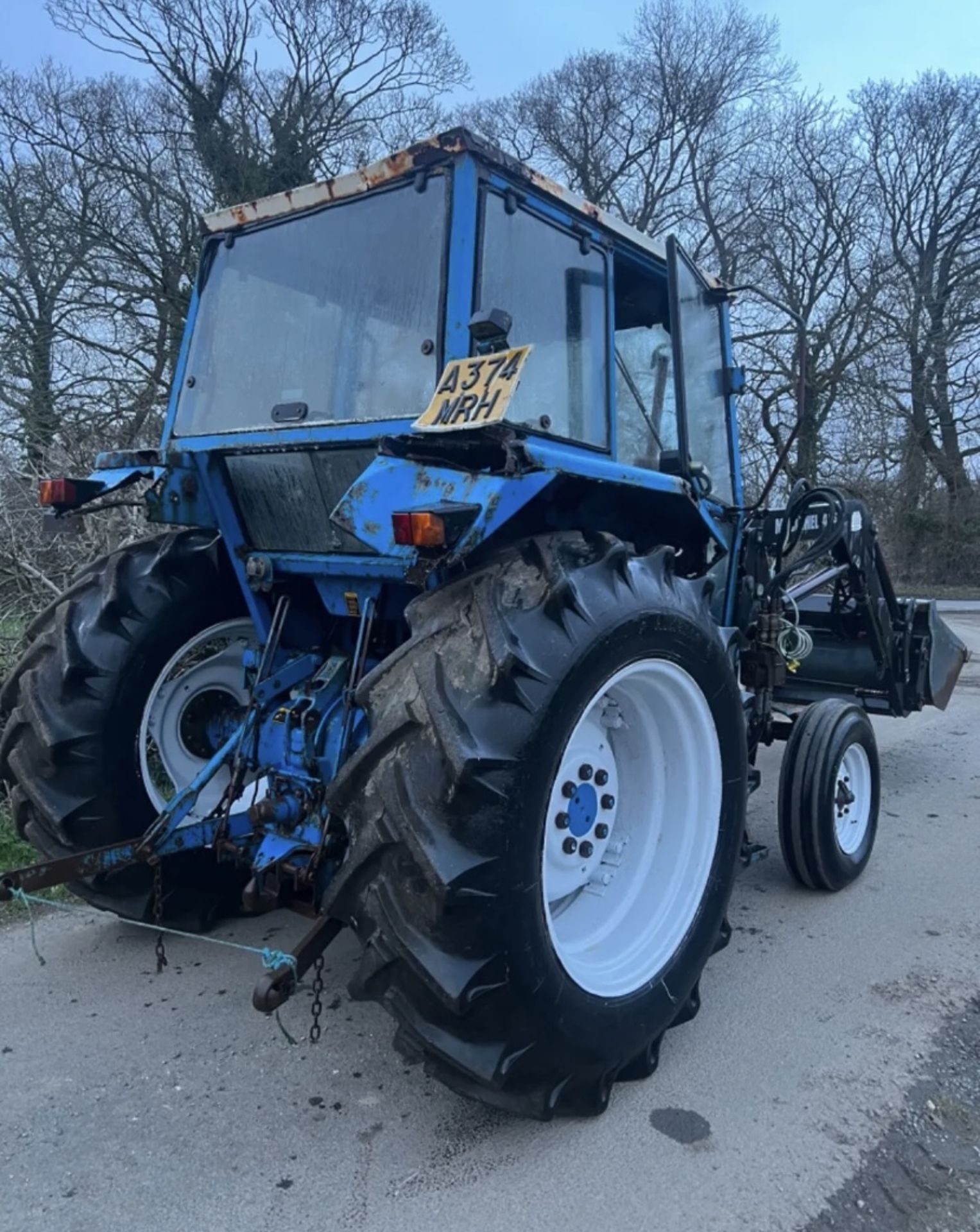 FORD 4110 LOADER TRACTOR - Image 3 of 9