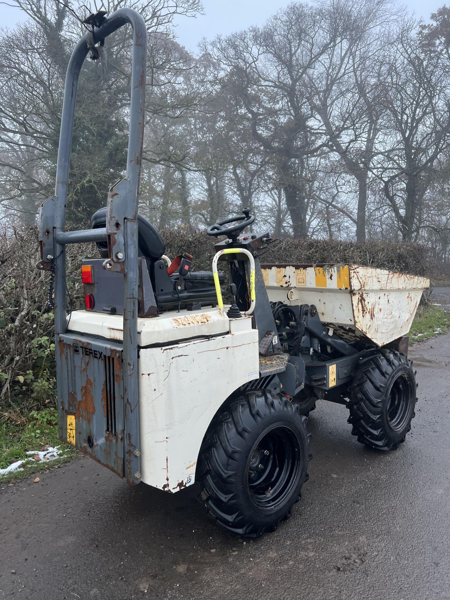 2014 TEREX 1 TON HIGH TIP DUMPER - Image 5 of 10