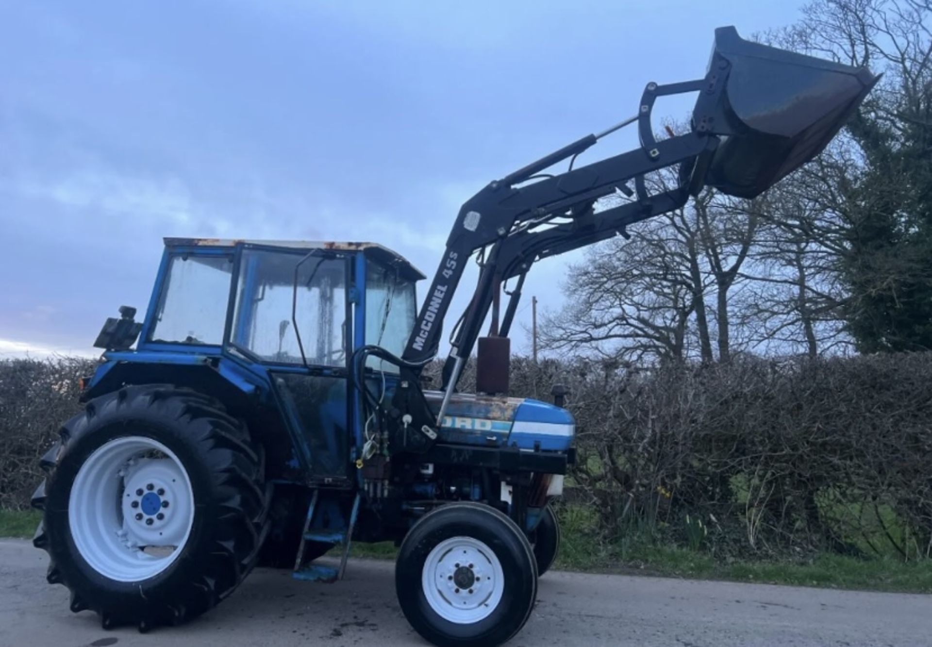 FORD 4110 LOADER TRACTOR - Image 5 of 9