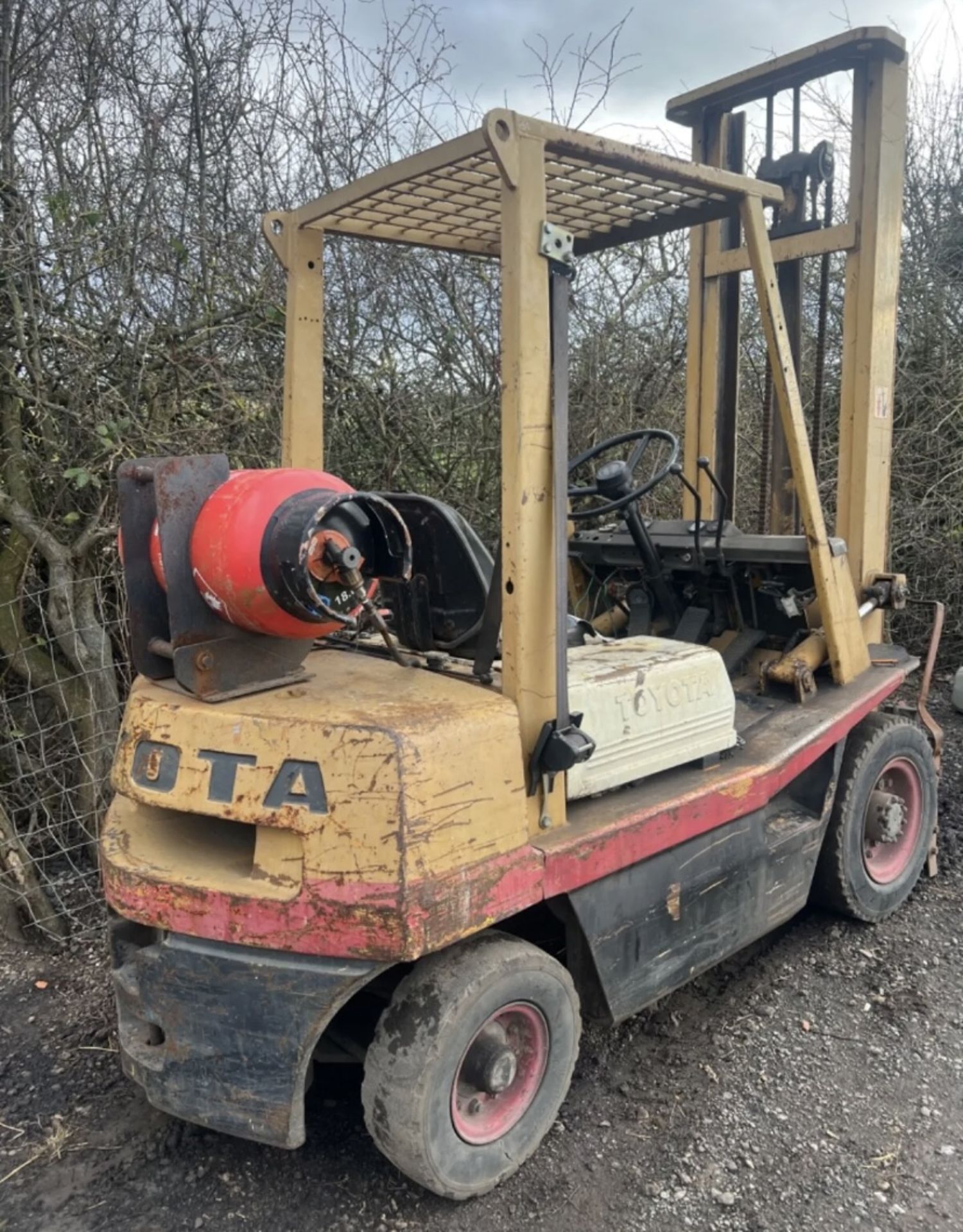 TOYOTA GAS FORKLIFT - Image 2 of 5