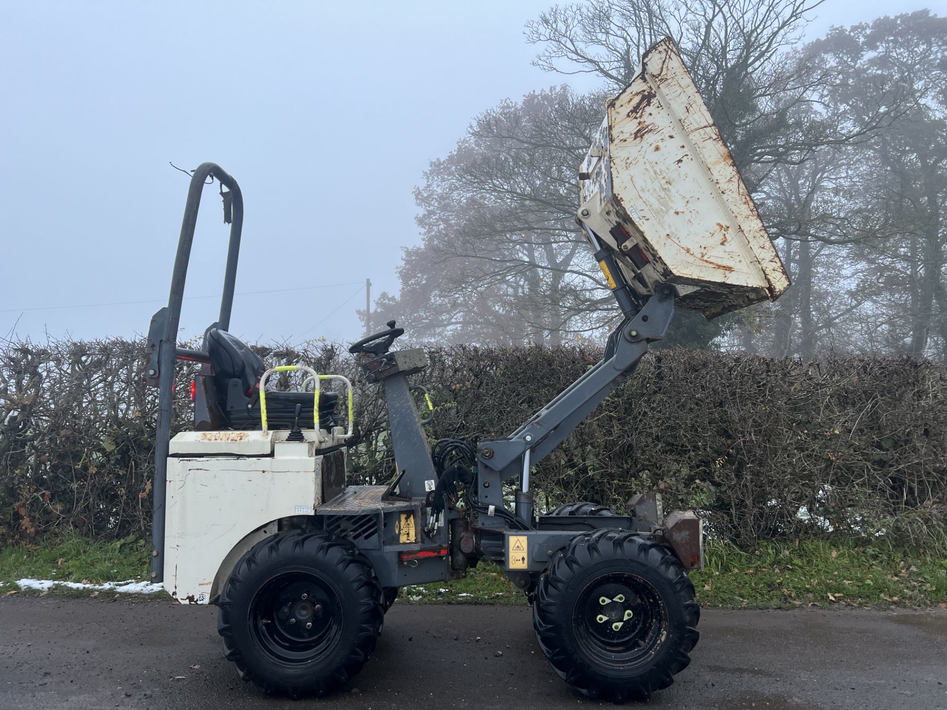 2014 TEREX 1 TON HIGH TIP DUMPER