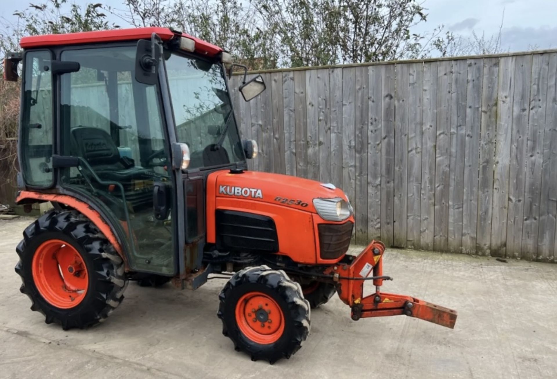 KUBOTA B2530 4X4 TRACTOR 2011 ROAD REGISTERED