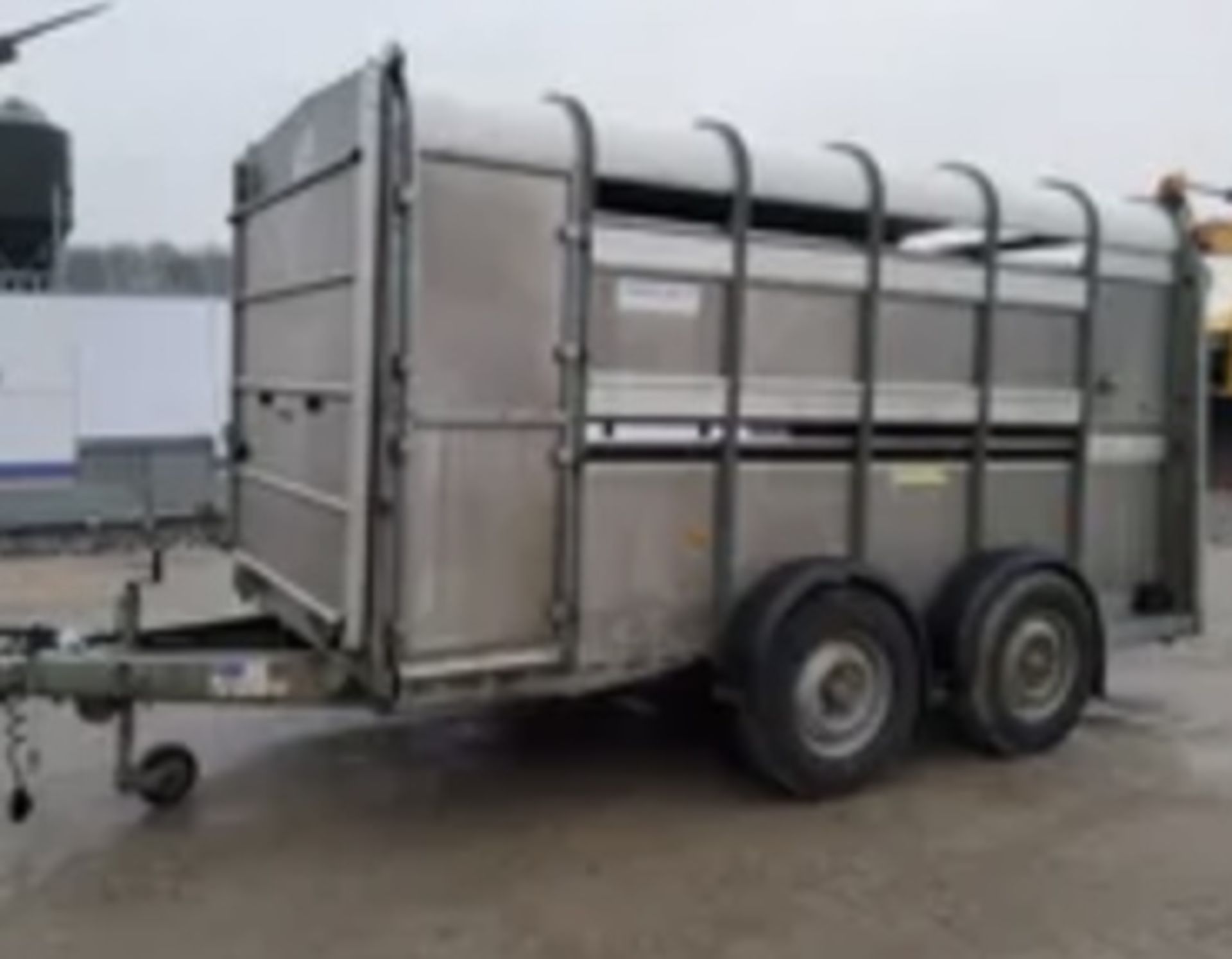 IFOR WILLAMS 510R STOCK CATTLE TRAILER