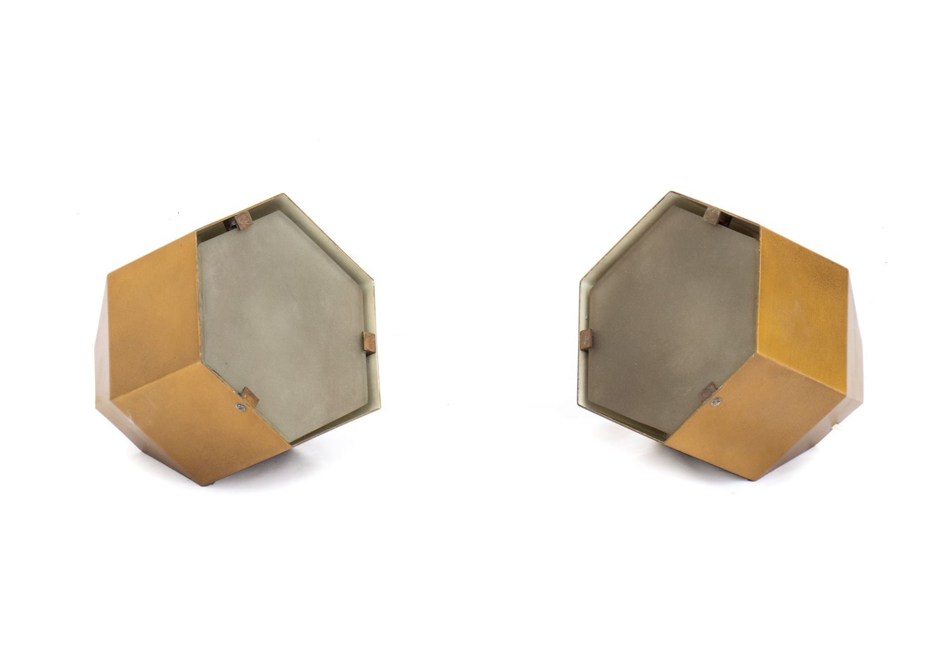 Max Ingrand Pair of table lamps with hexagonal brass structure and satin glass structure. Model 220 - Bild 3 aus 11