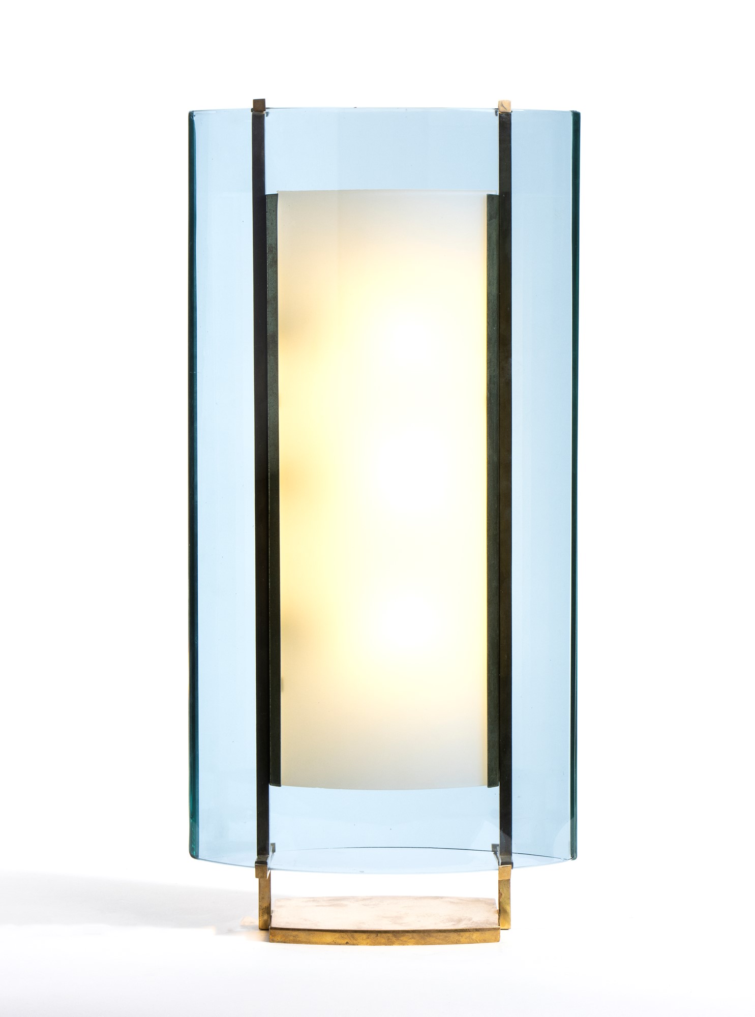Max Ingrand Table lamp with brass structure and transparent and blue curved crystals. Model 2187 - Image 6 of 19