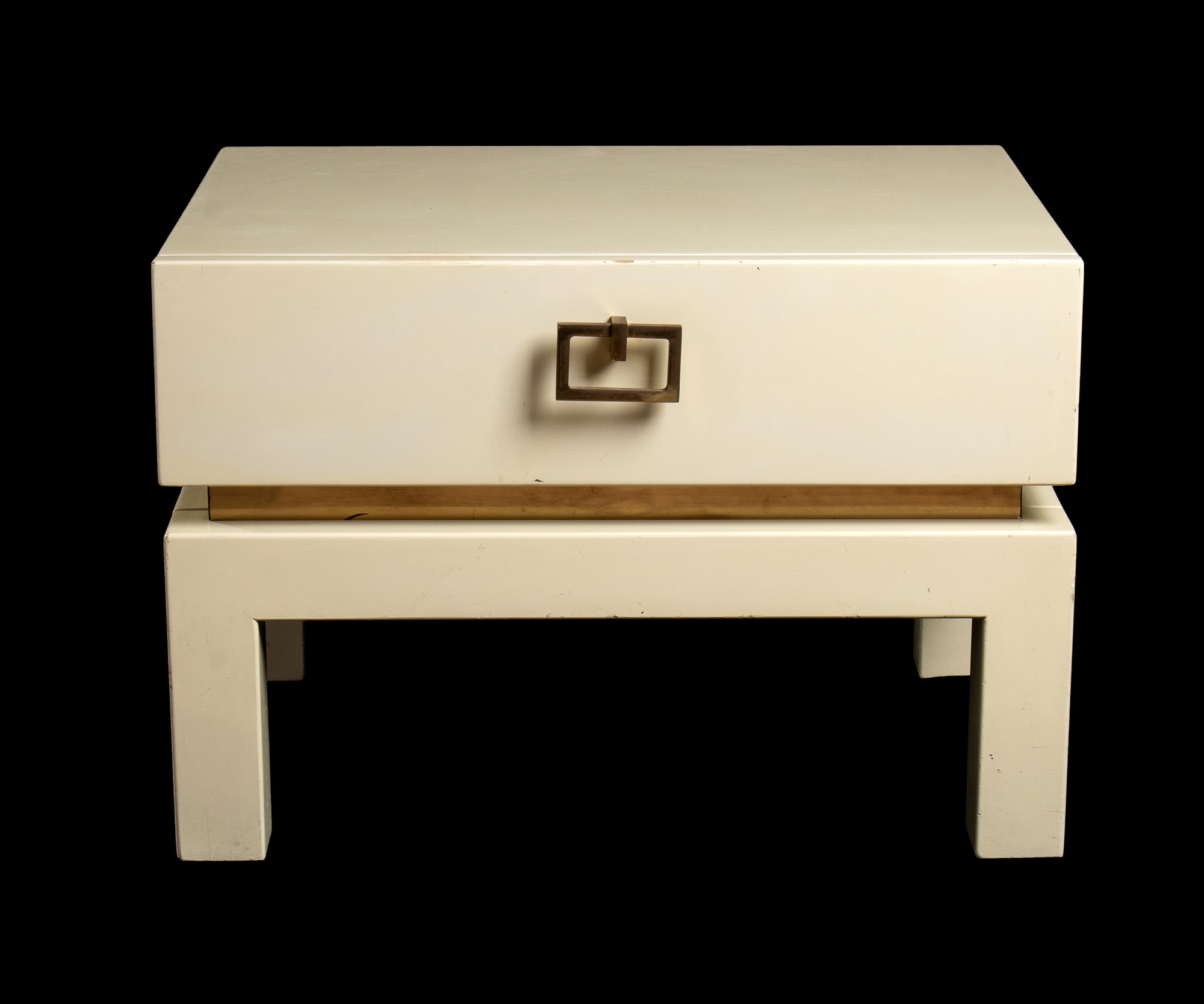 Pair of bedside tables in lacquered wood with brass handles - Image 5 of 27