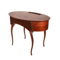 Writing desk in cherry wood