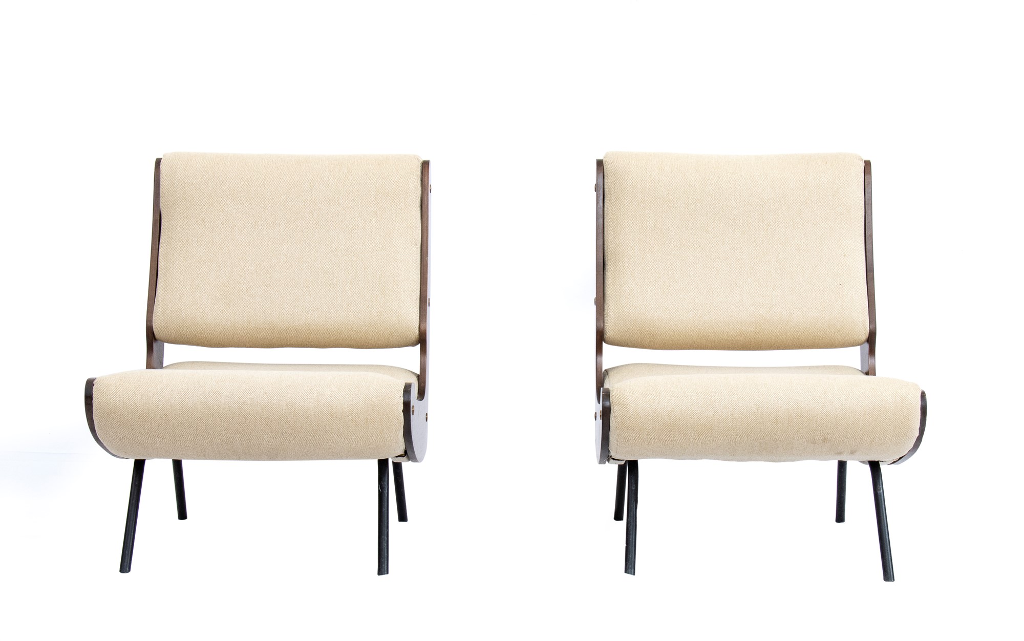 Gianfranco Frattini  Pair of armchairs mod. 863 with wooden and metal structure and brass details by - Image 10 of 19