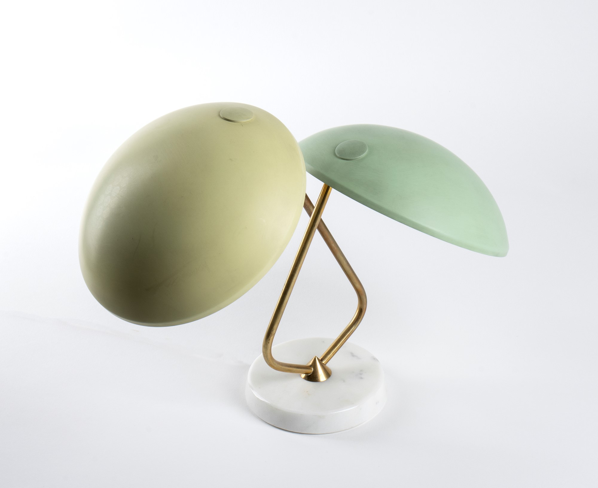 Stilnovo table lamp with marble base and brass structure. Shades in yellow and pastel green. - Bild 9 aus 15