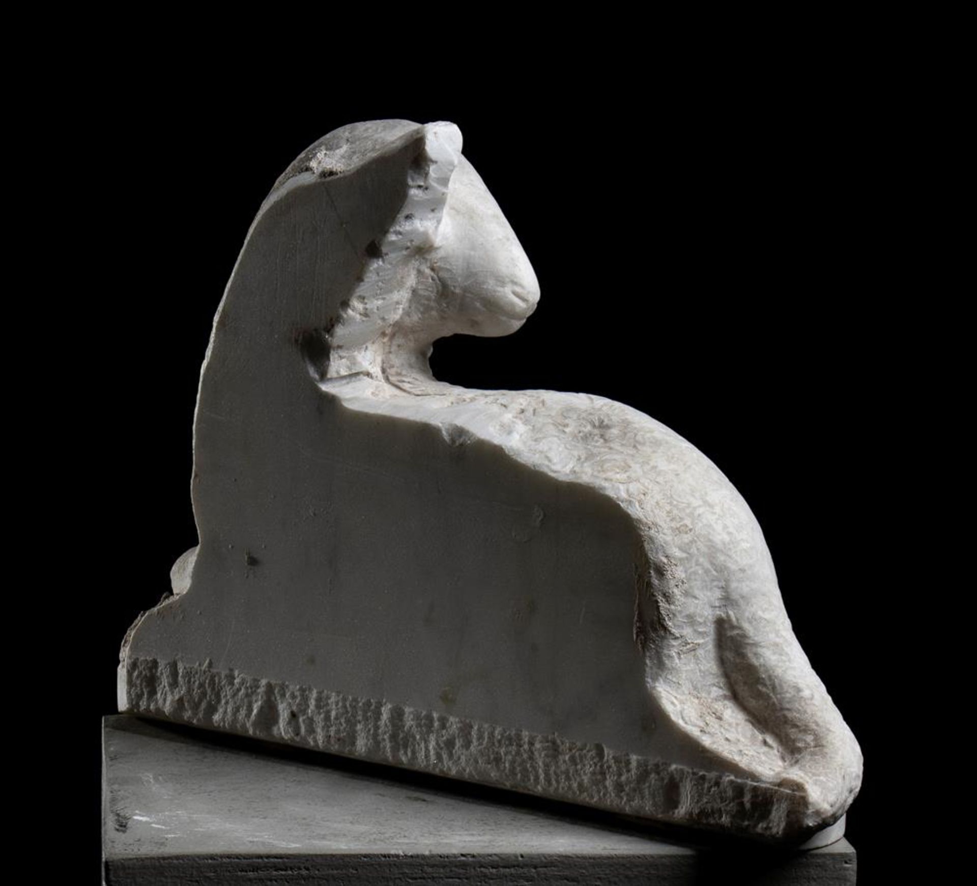 Coppia di sculture raffiguranti agnelli in marmo bianco. Roma, XIX secolo - Bild 16 aus 20