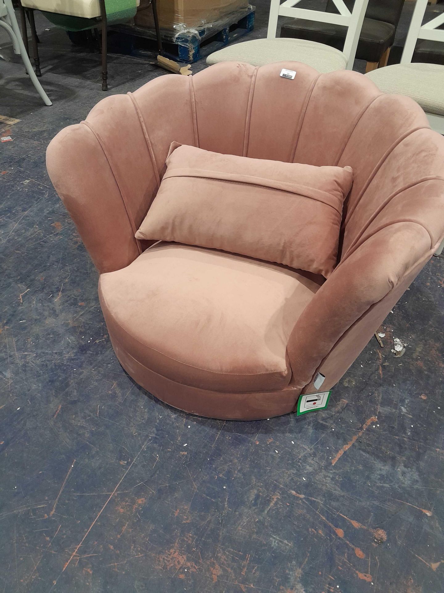 RRP £210 Ex Display Pink Shell Chair - Image 2 of 2