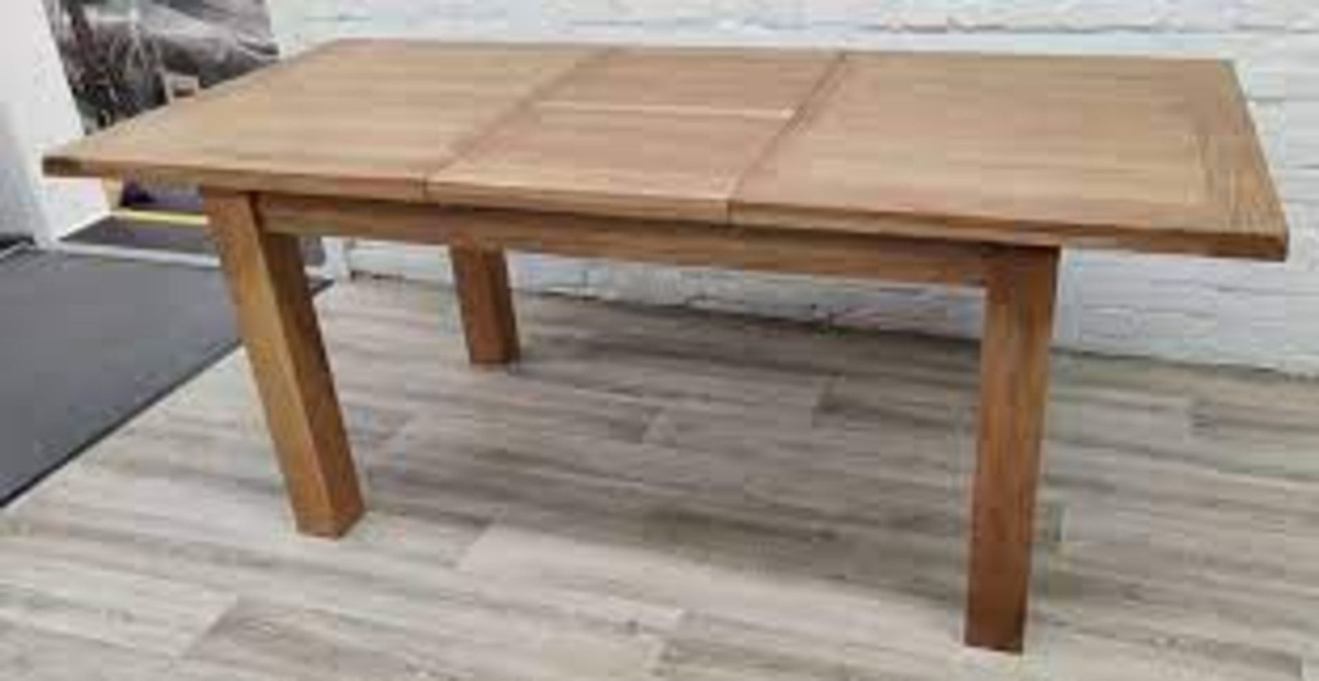RRP £2000 - Pallet Containing 5 X Brand New/Ex-Display Solid Wood Dining Tables