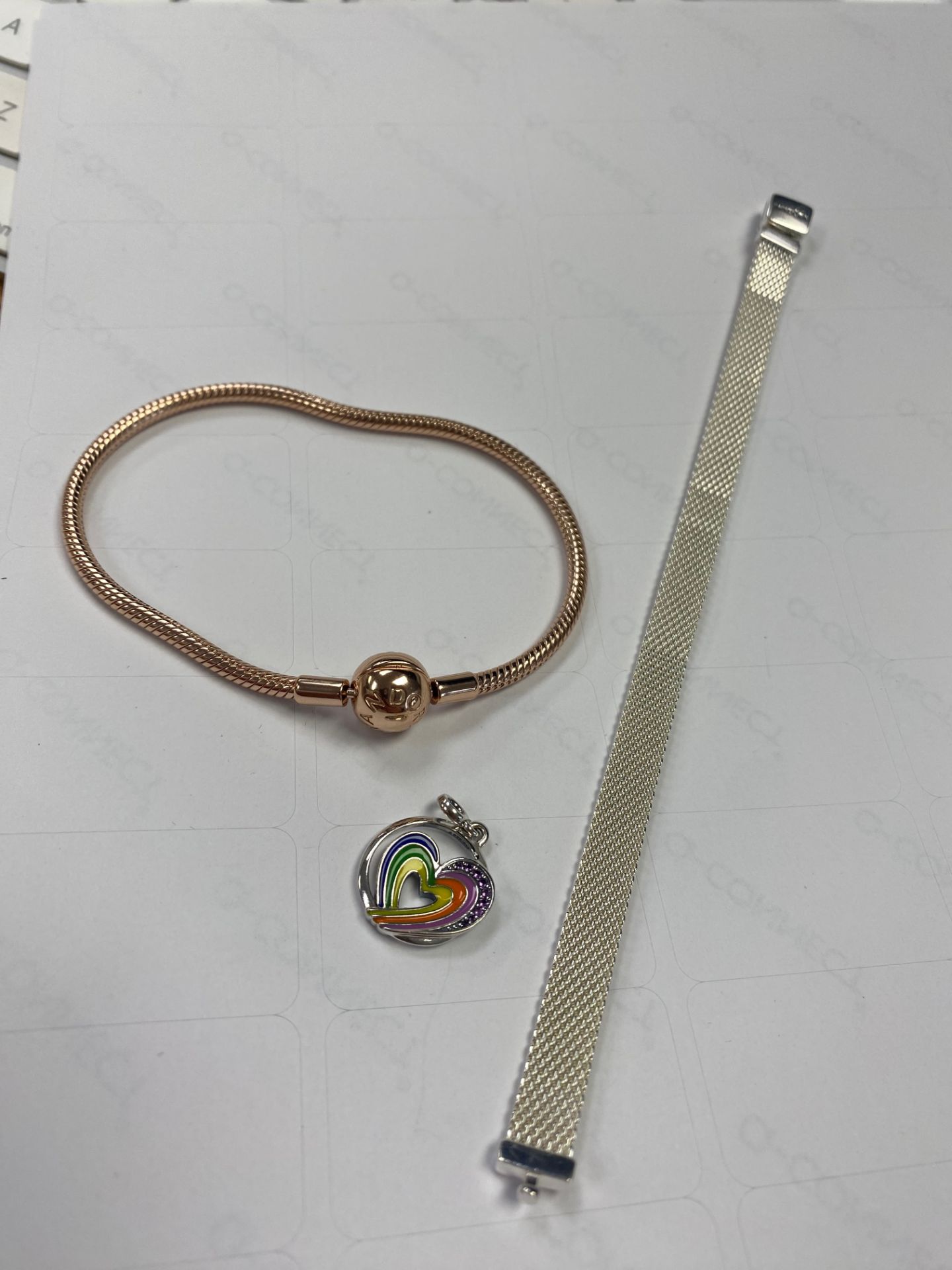 RRP £195 Pandora Chain Bracelet & Pandora Rose Gold Starter Bracelet & Pandora Rainbow Heart Charm - Image 3 of 4