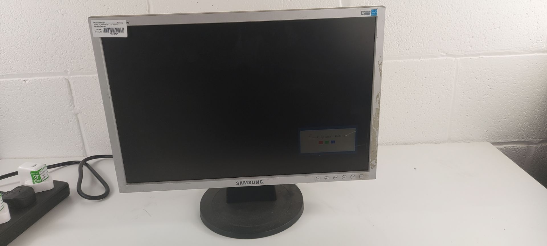 Samsung 920NW19" LCD Monitor