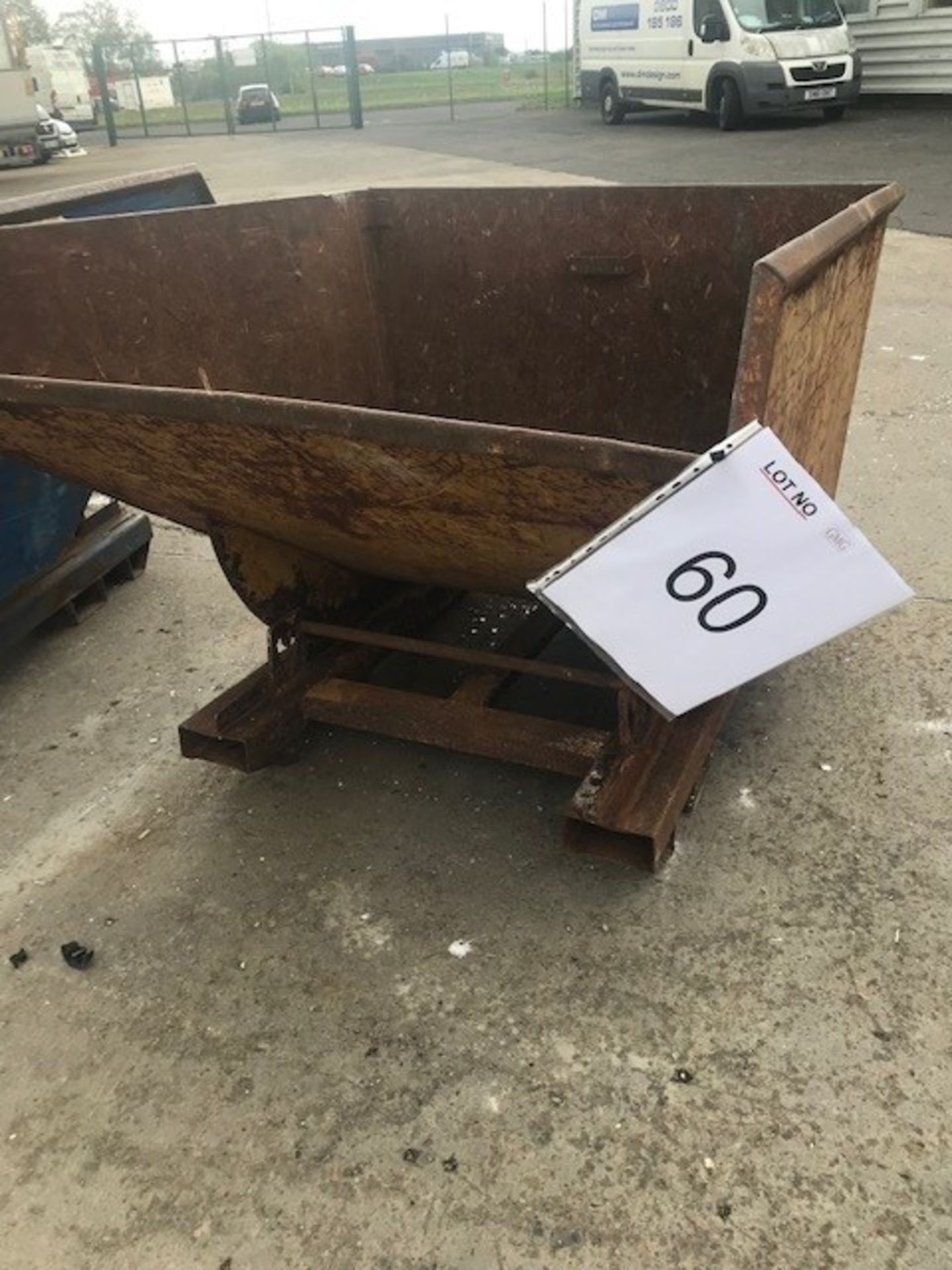 Witney 200KG Tipping Skip