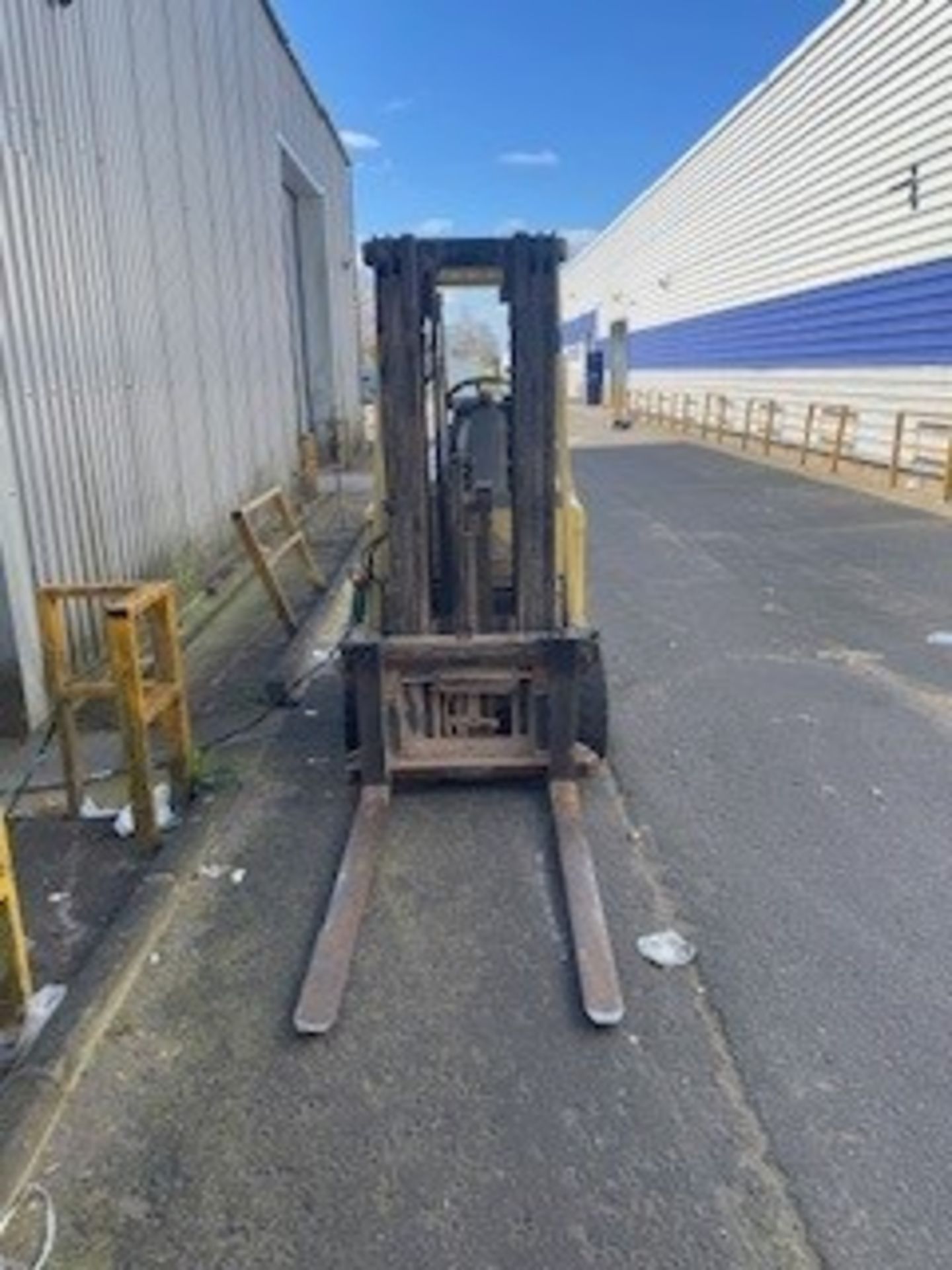 Hyster Electric Forklift Truck Model E3.00XM-847 **will required to be retained until site cleared* - Image 3 of 4