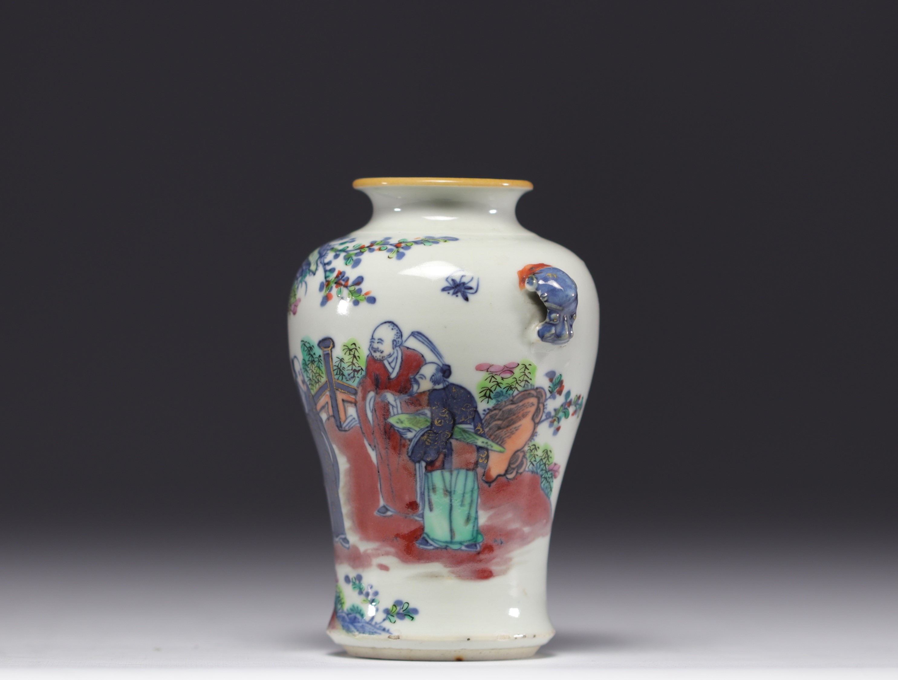 Chinese porcelain vase decorated with "Doucai" figures - Image 2 of 6