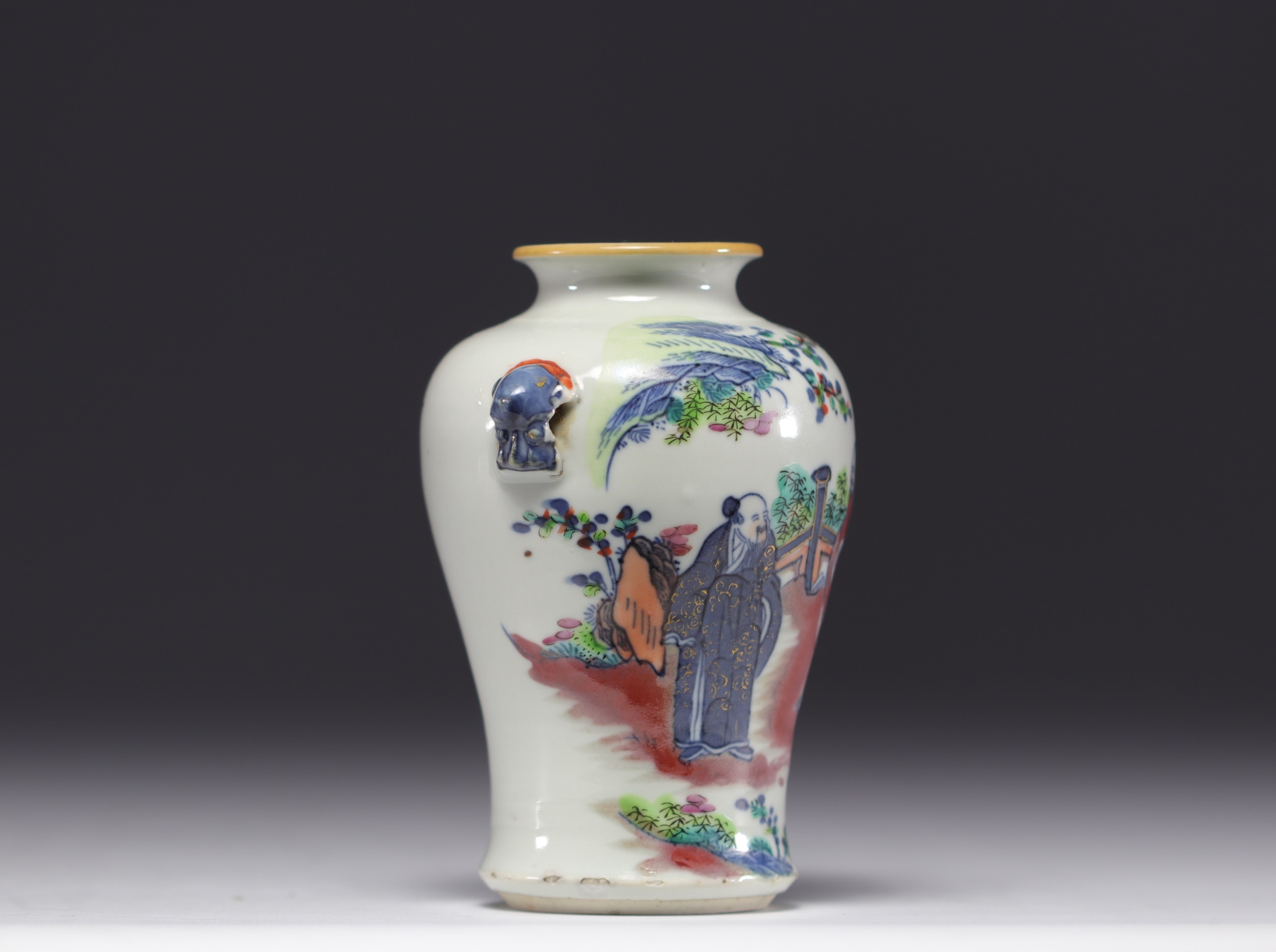 Chinese porcelain vase decorated with "Doucai" figures - Image 3 of 6