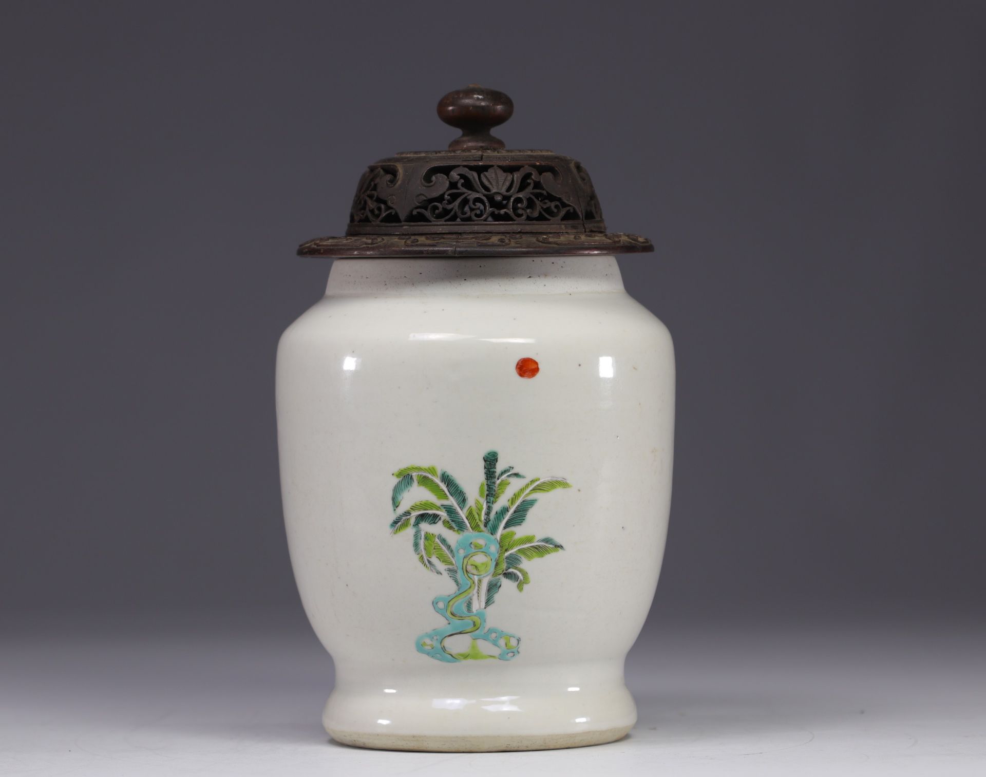 China - Famille rose covered pot - Image 3 of 6