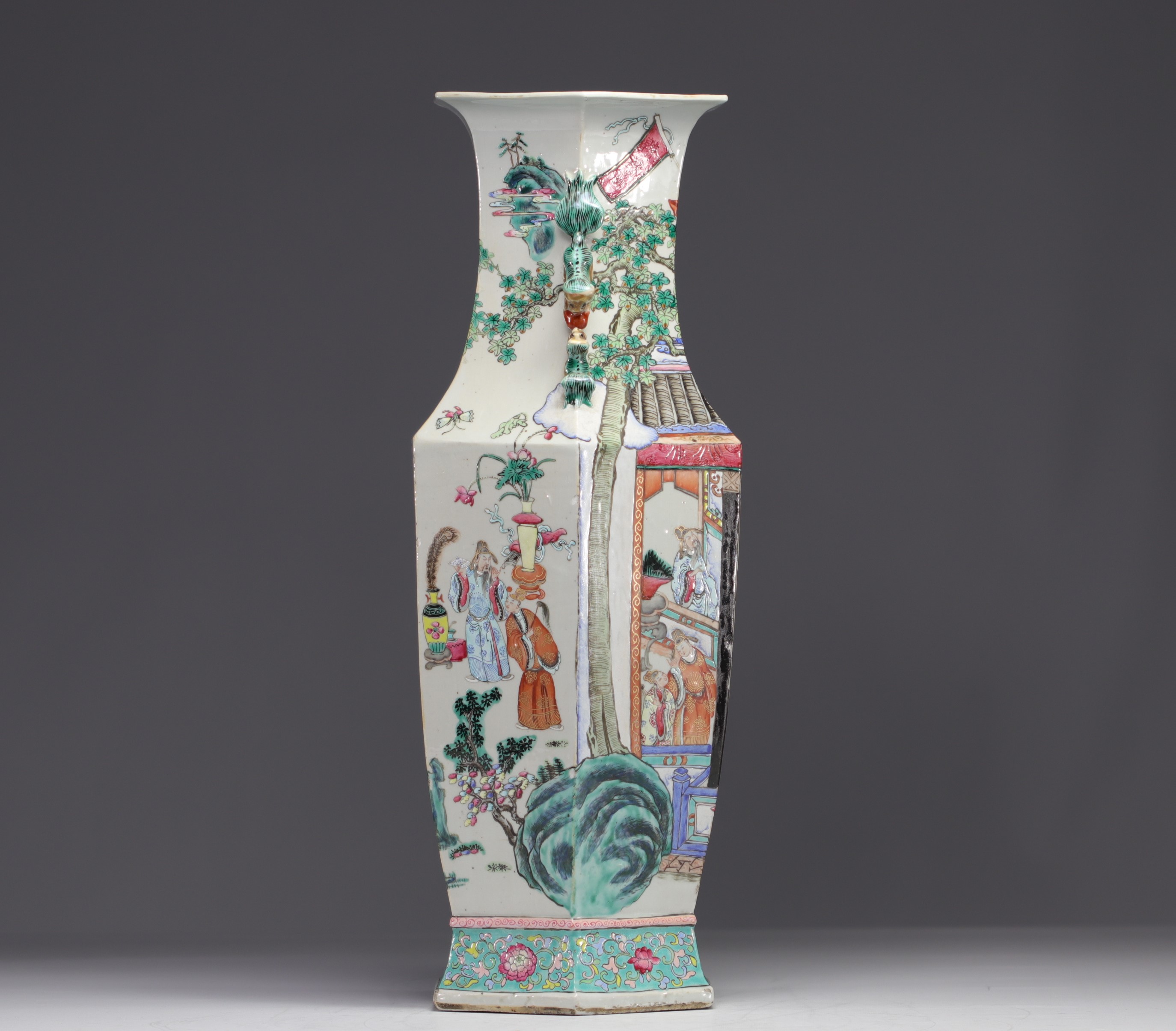 China - imposing famille rose porcelain vase decorated with scenes of life, 19th century. - Image 3 of 6
