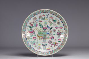 Famille Rose porcelain plate decorated with furniture from 19th century