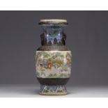 China - Nanking porcelain vase with battle scene decoration, 19th century.