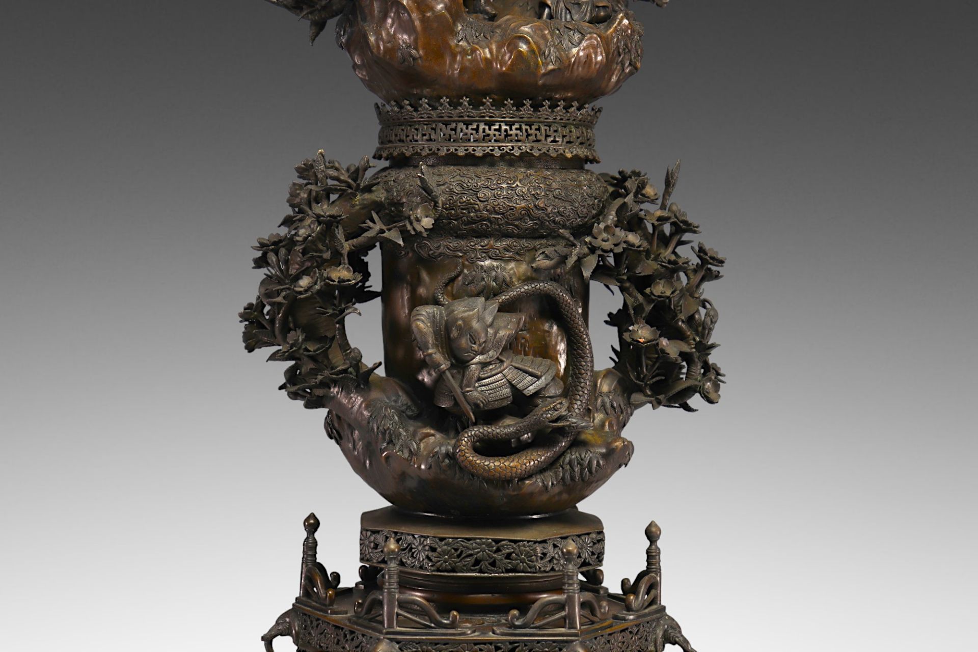 Japan, imposing bronze incense burner, Meiji period. - Bild 2 aus 5