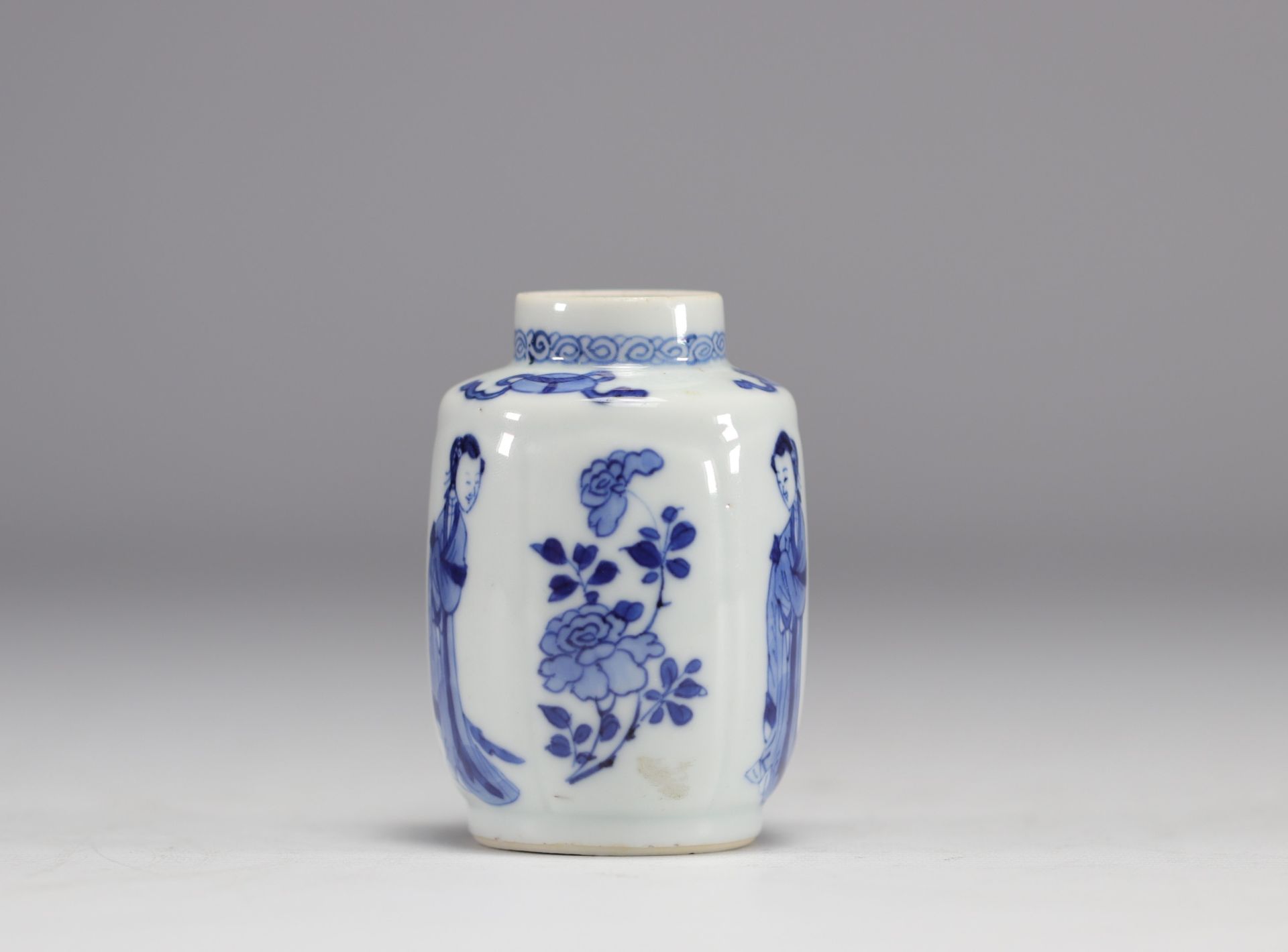 A small white and blue vase decorated with flowers and women in traditional dress from the Kangxi pe - Image 2 of 6