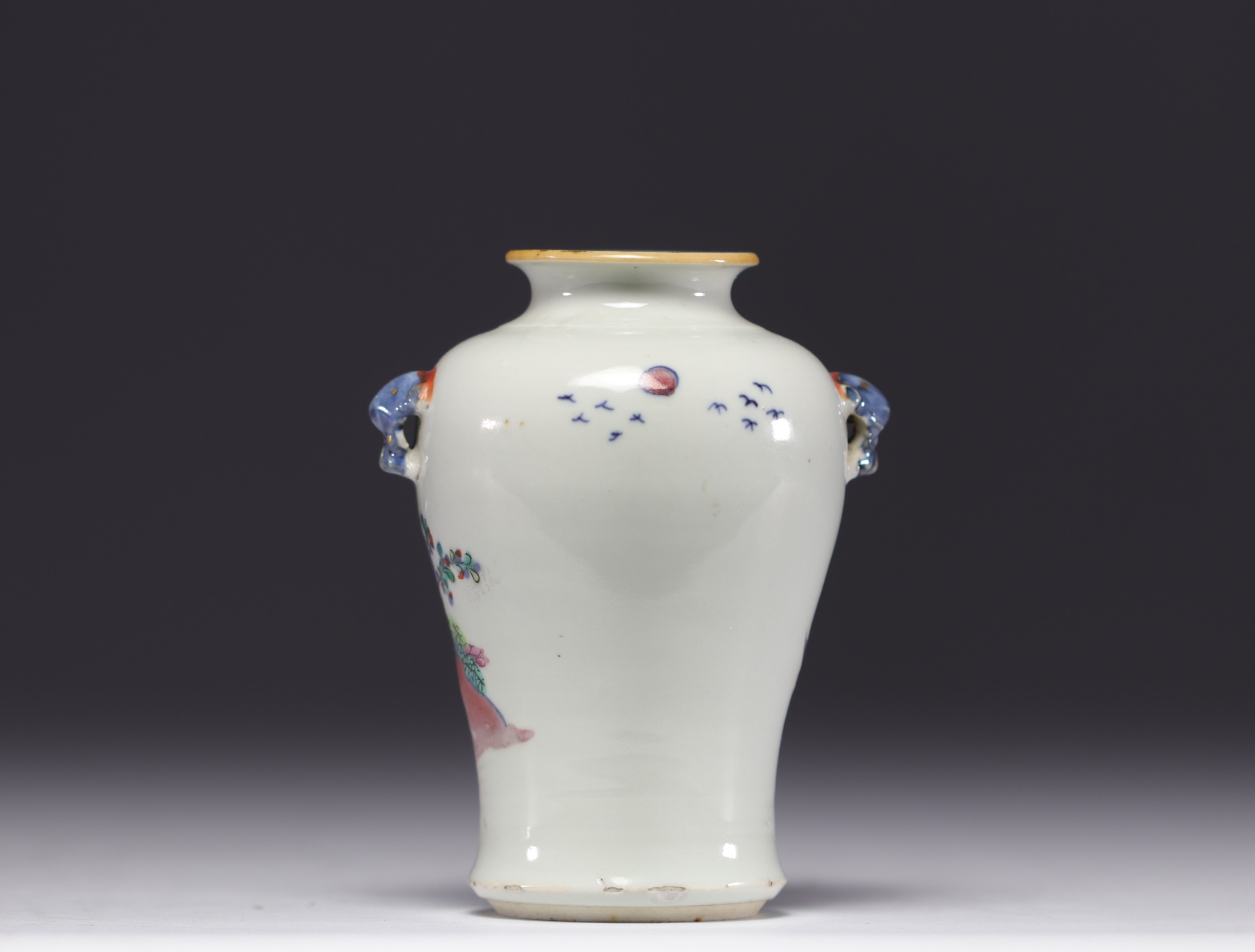 Chinese porcelain vase decorated with "Doucai" figures - Image 4 of 6