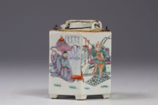 Famille Rose porcelain teapot decorated with figures, 19th century.