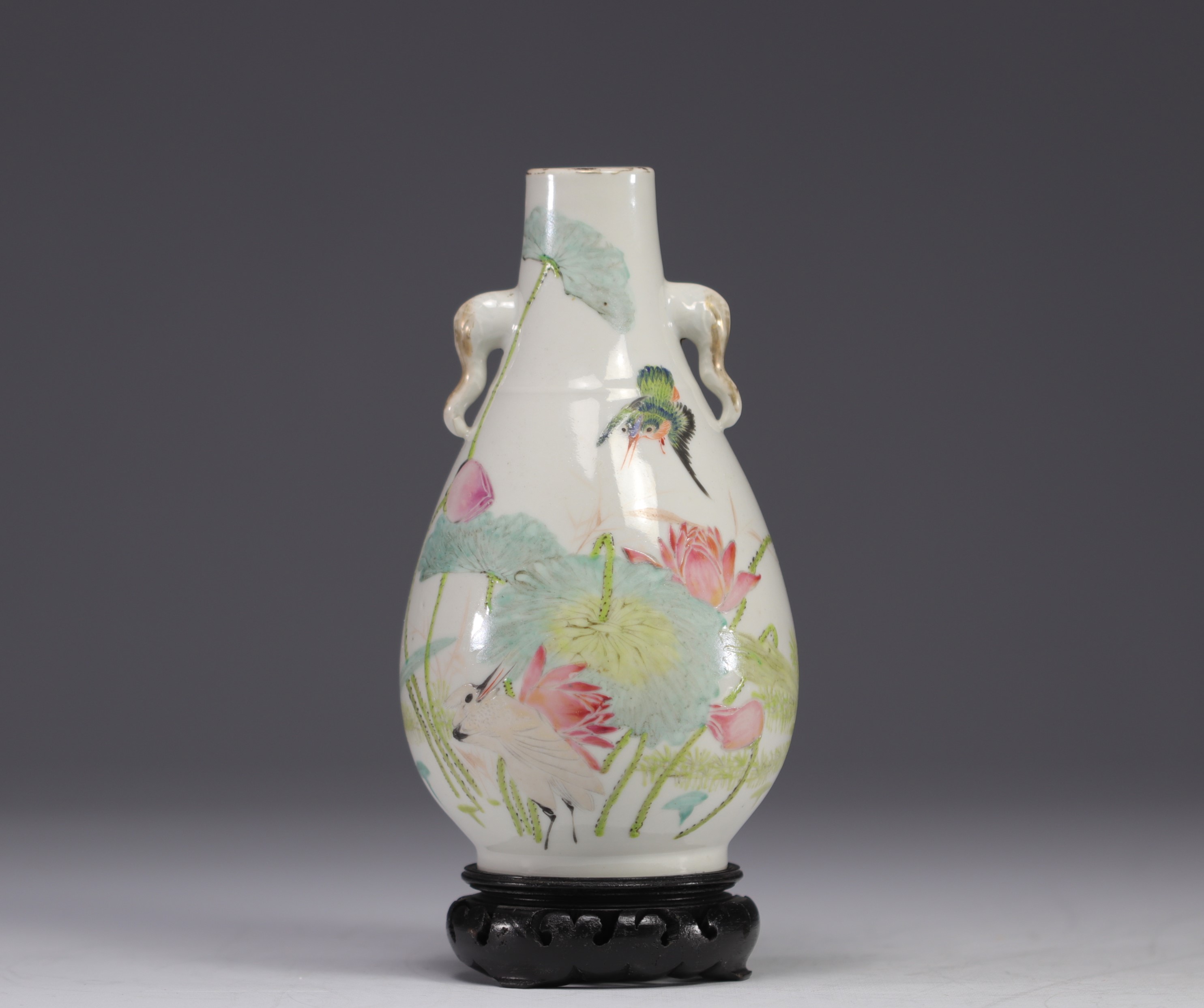 China, Qianjiang cai porcelain vase decorated with flowers and birds, 19th century.