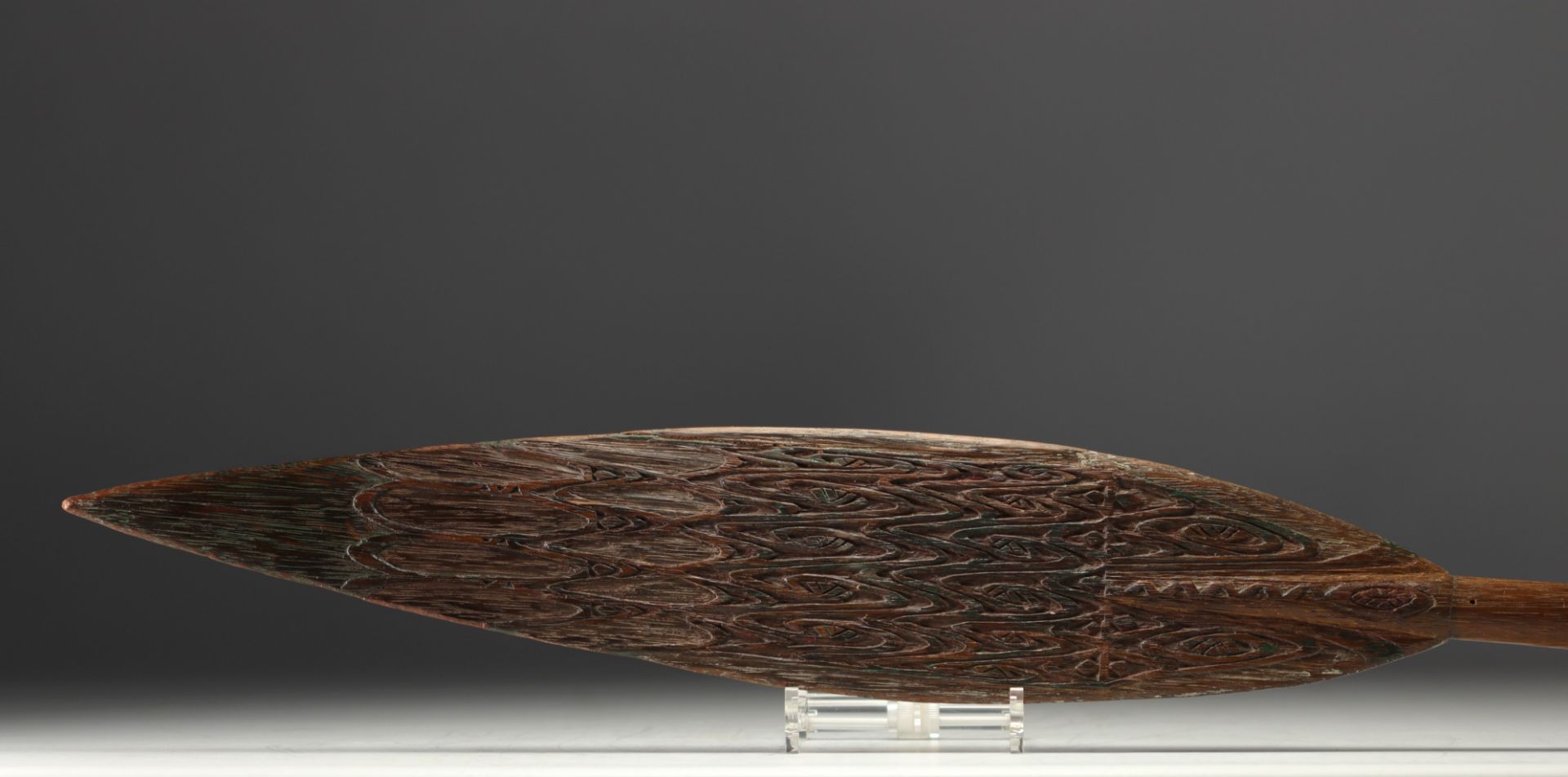 New Guinea, Sepik, Ceremonial paddle in carved wood with traces of polychromy. - Image 3 of 3