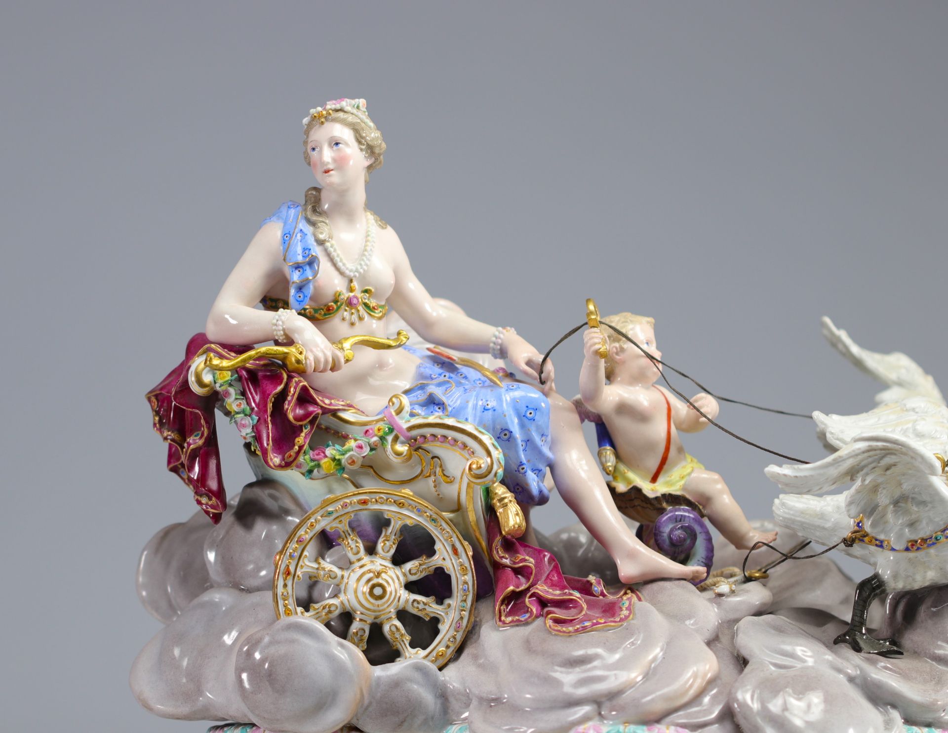 Meissen, large porcelain group depicting "Venus in her chariot drawn by Swans". - Image 4 of 6